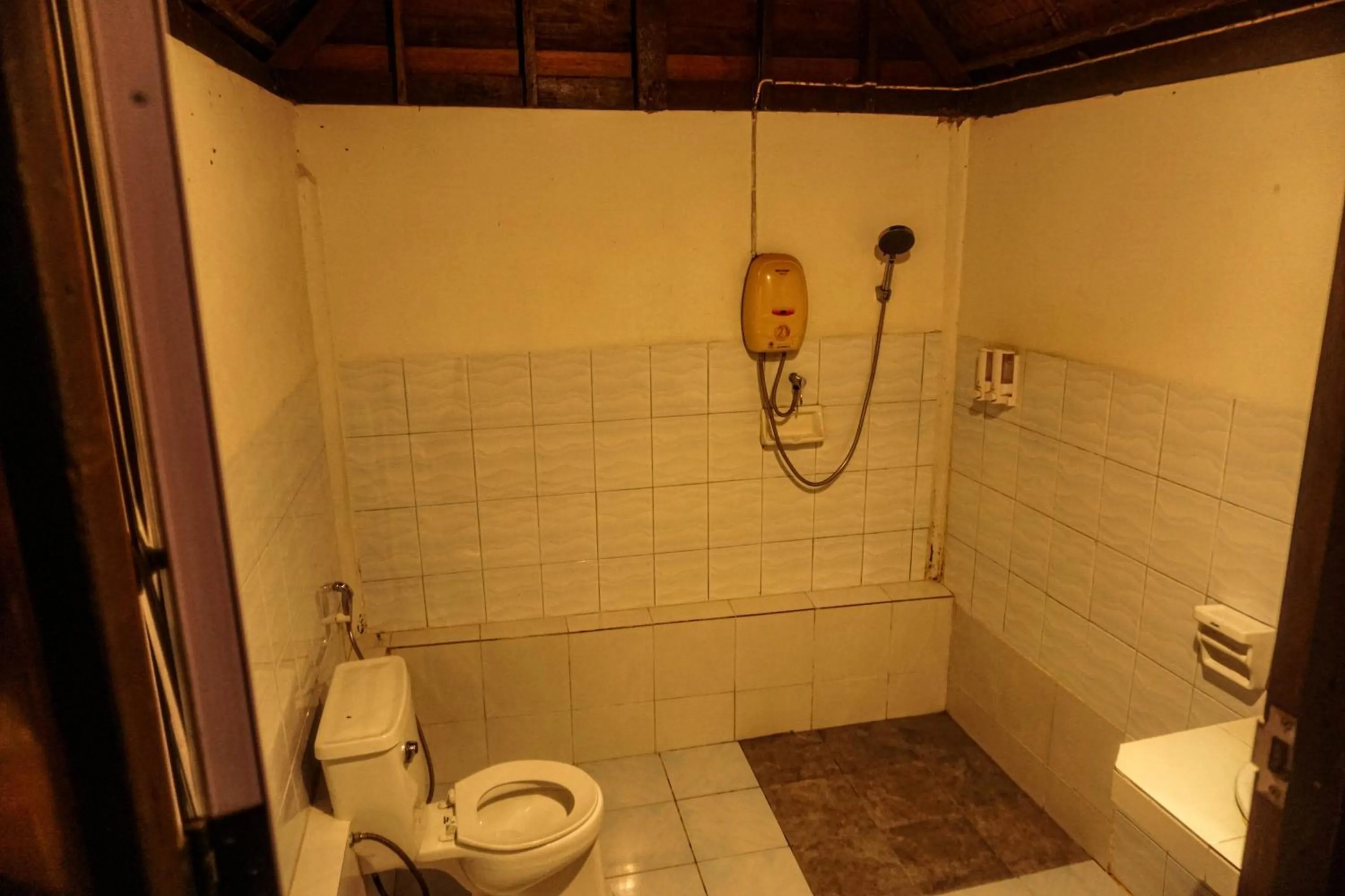 Shower in Tha Khao Bay View Bungalow
