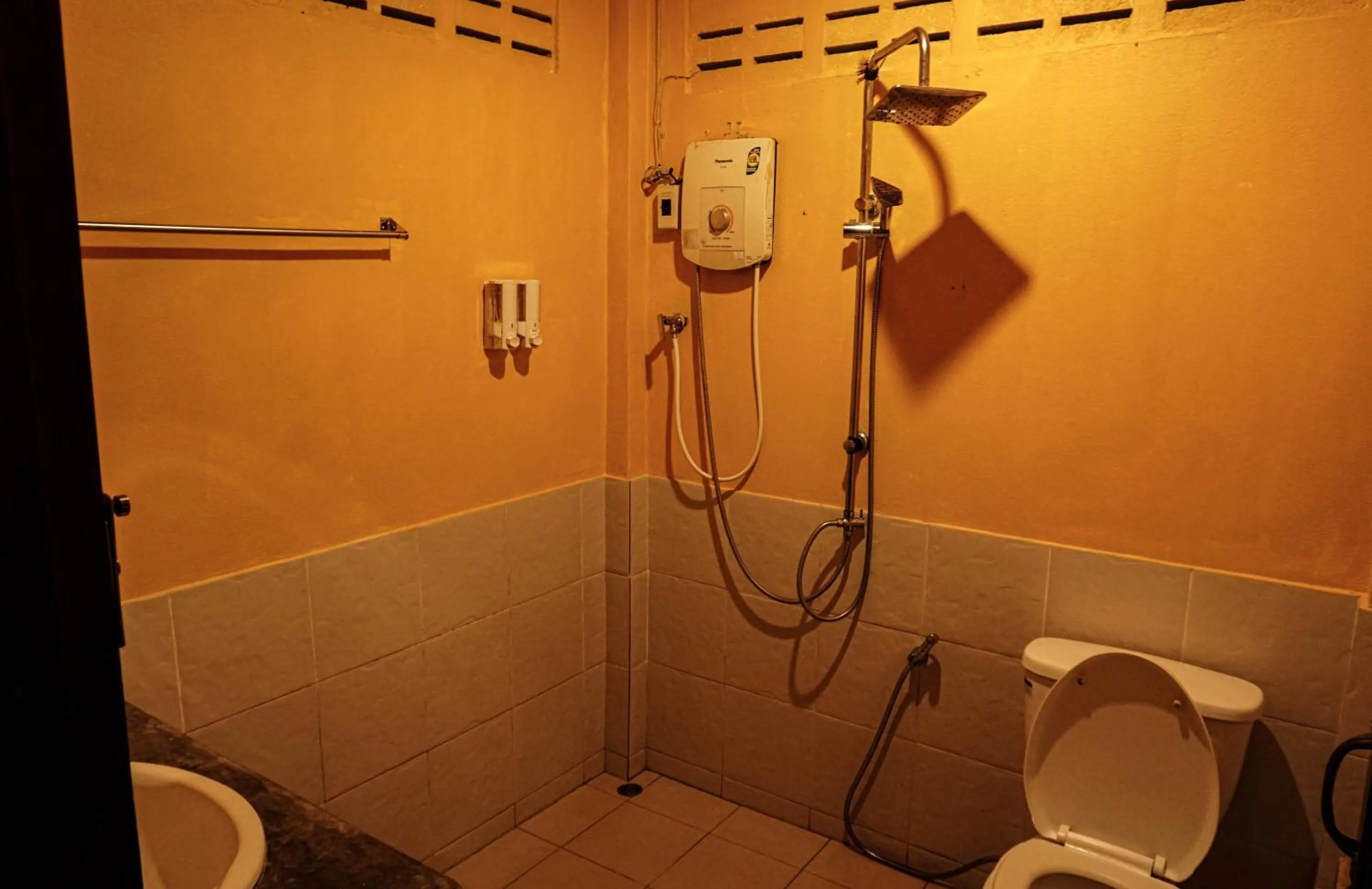 Shower in Tha Khao Bay View Bungalow