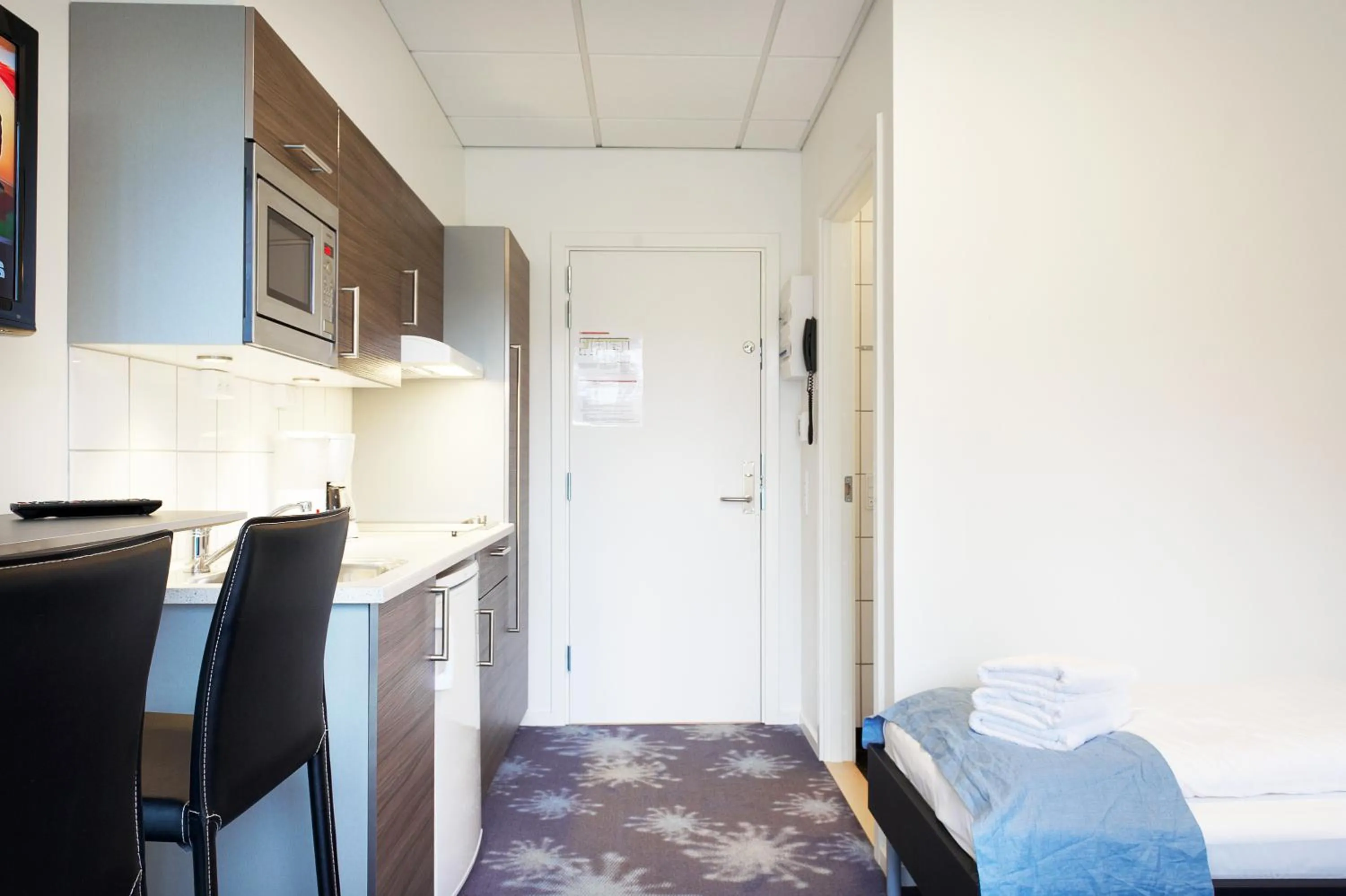 TV and multimedia in ApartHotel Faber