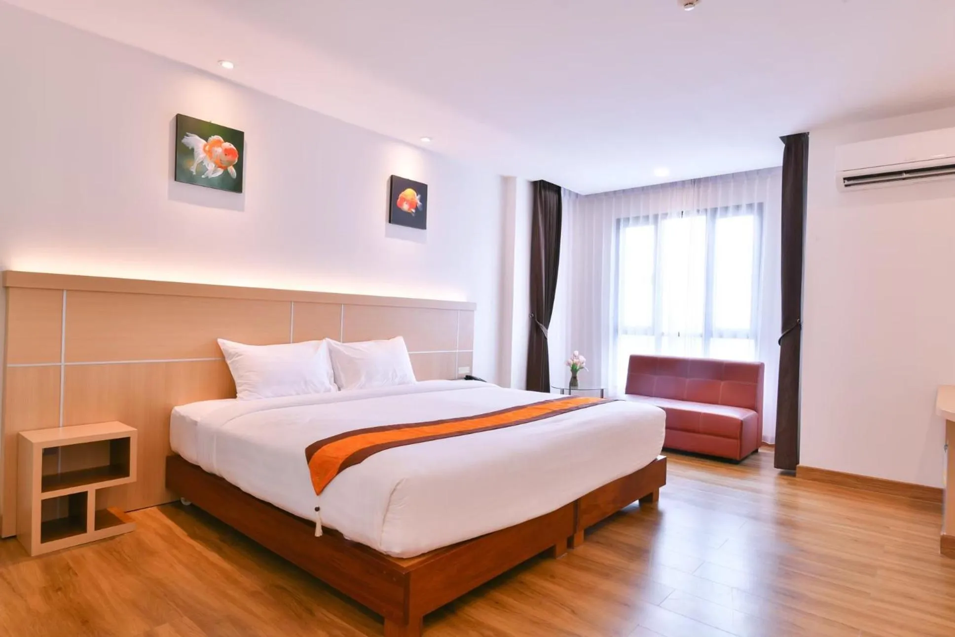 Bedroom, Bed in Marlin Hotel