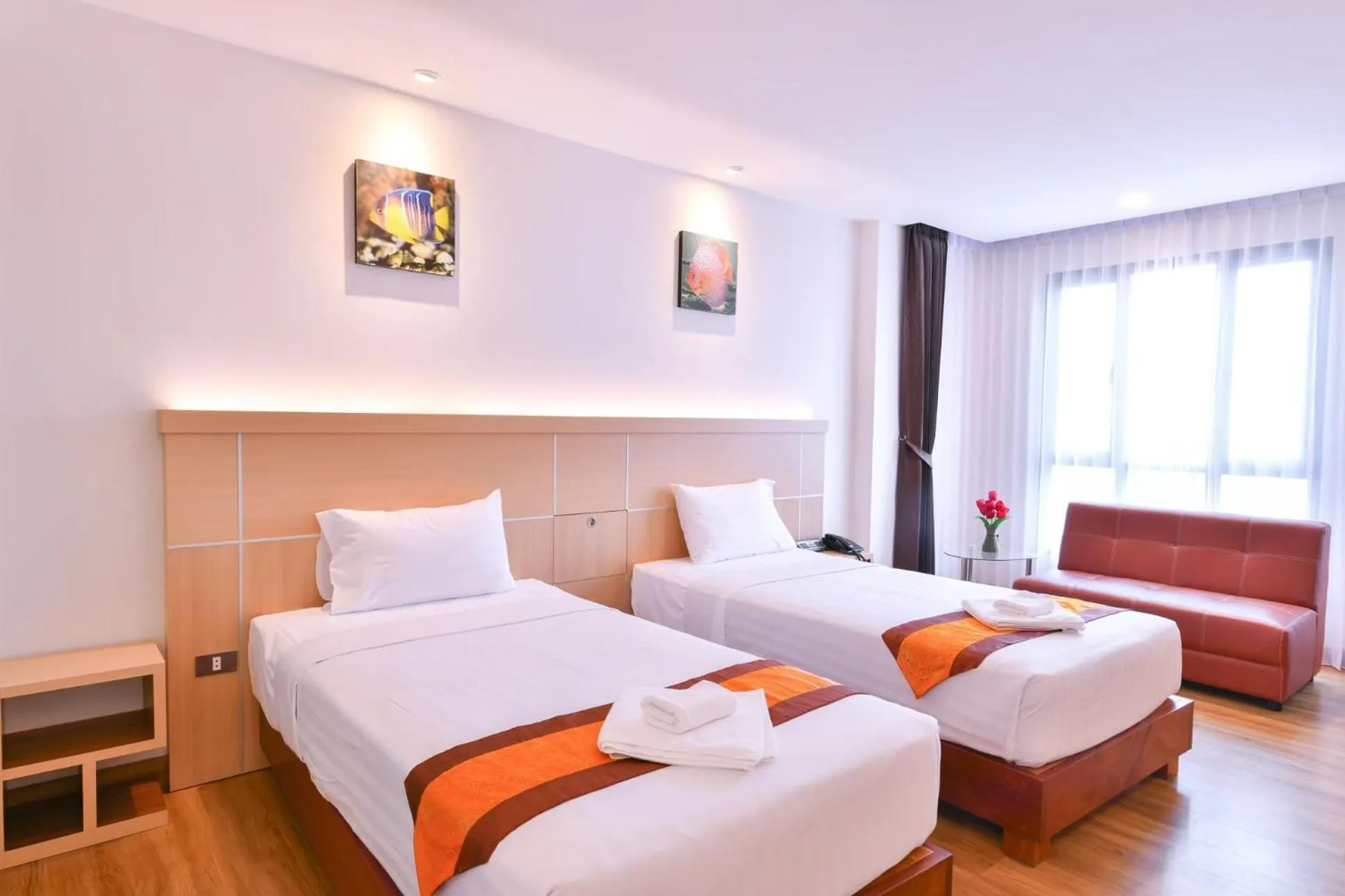 Bedroom, Bed in Marlin Hotel