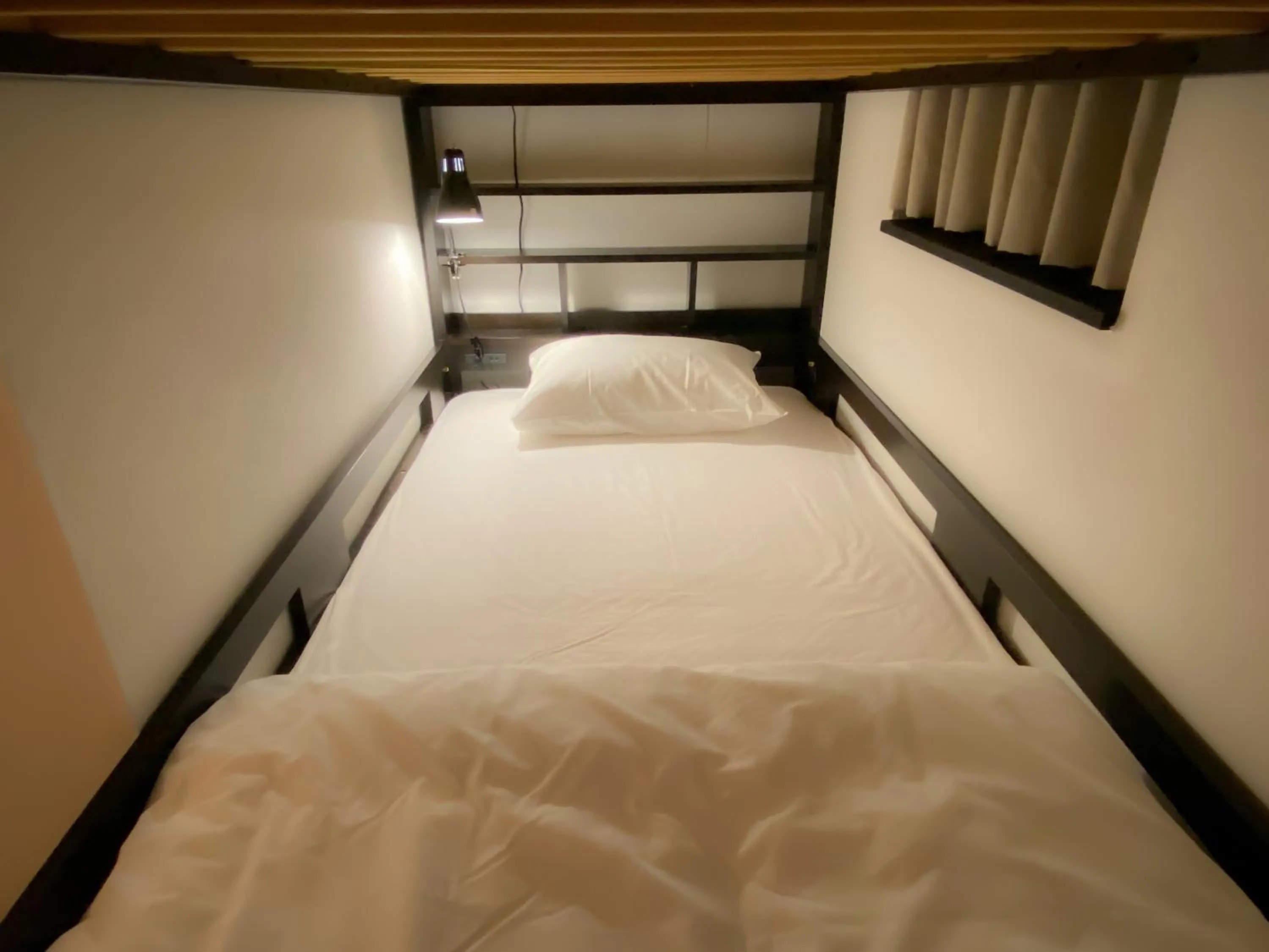 Bed in LifeHouse IPPO