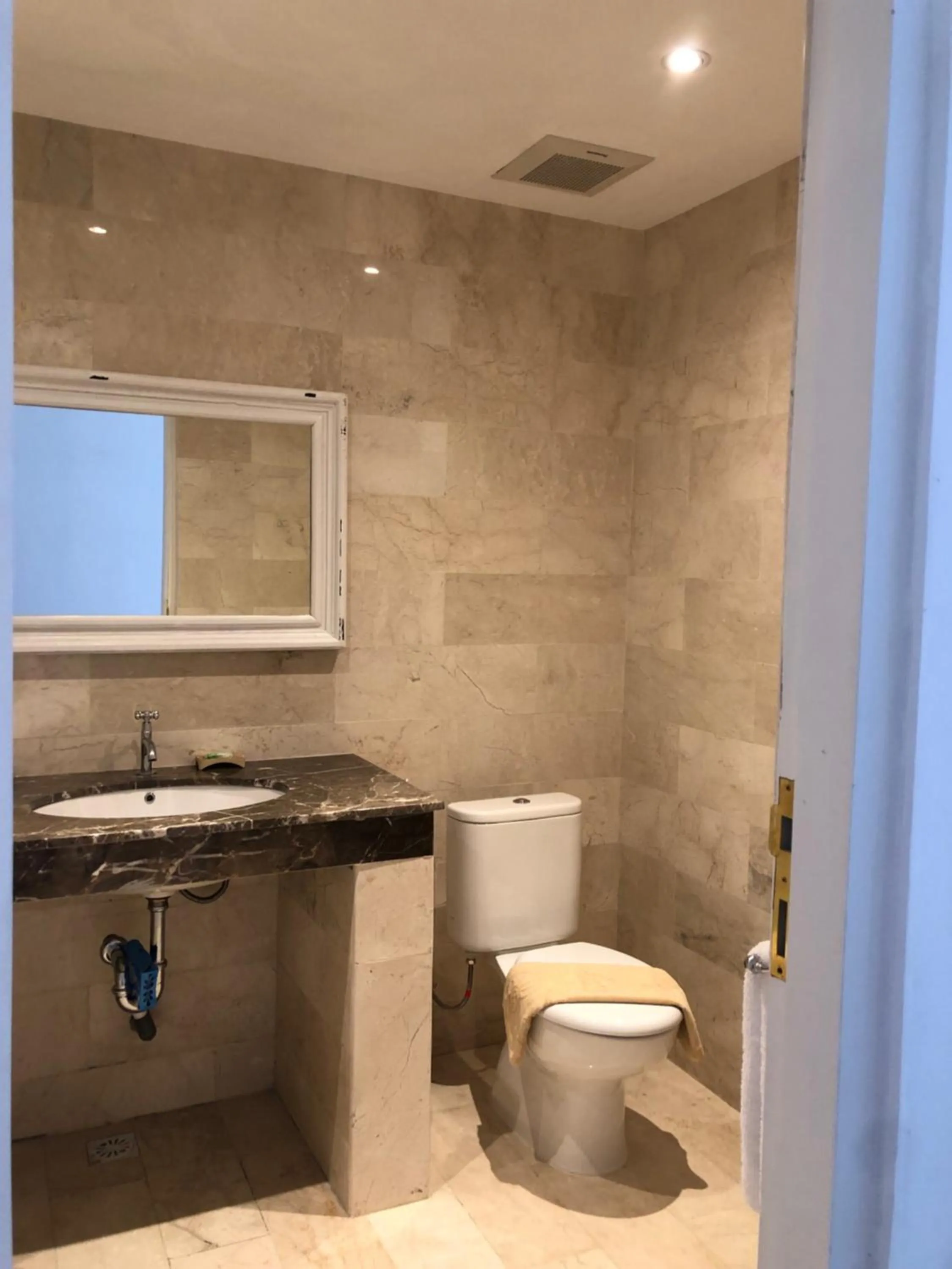 Bathroom in Hikari Guesthouse