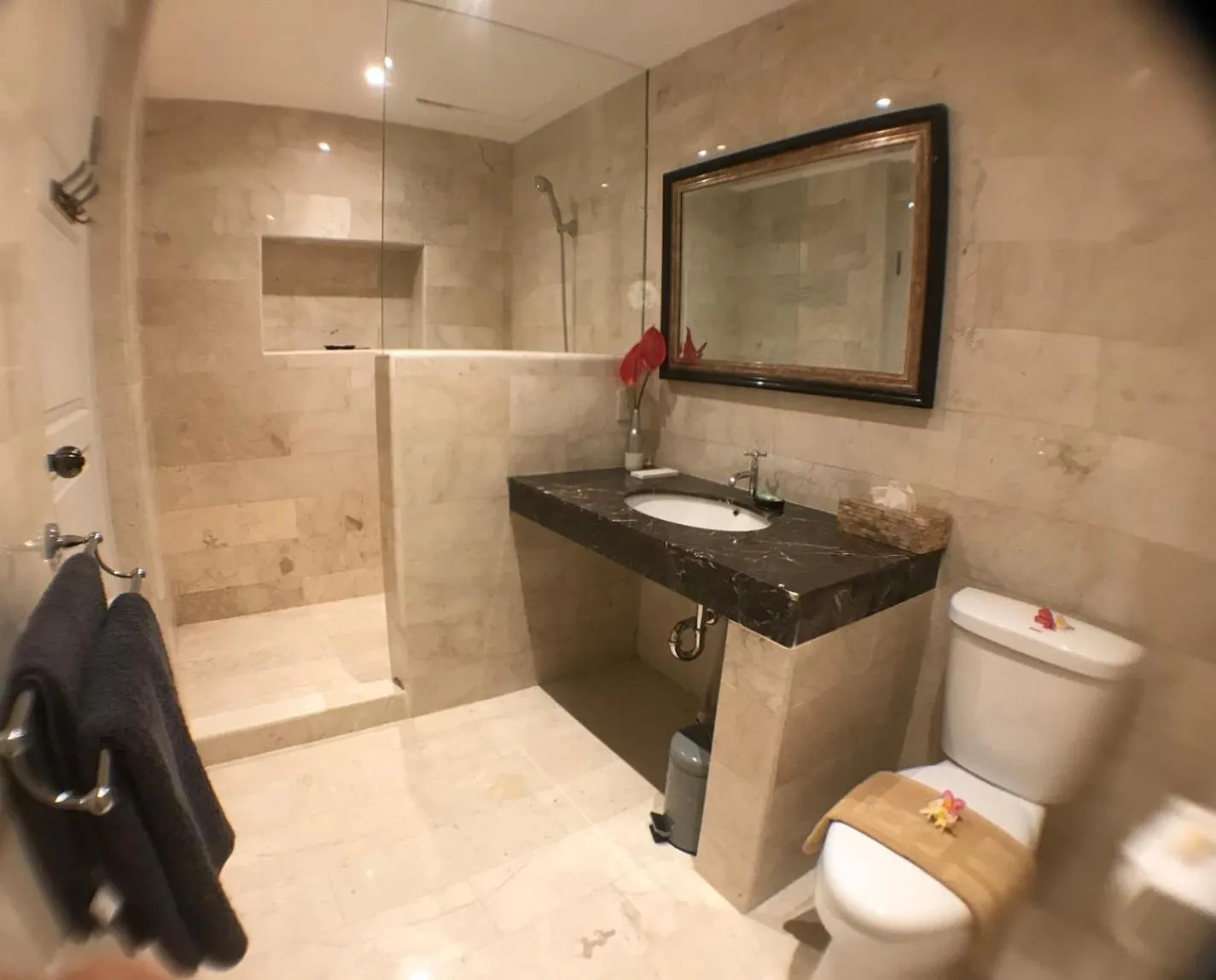 Bathroom in Hikari Guesthouse