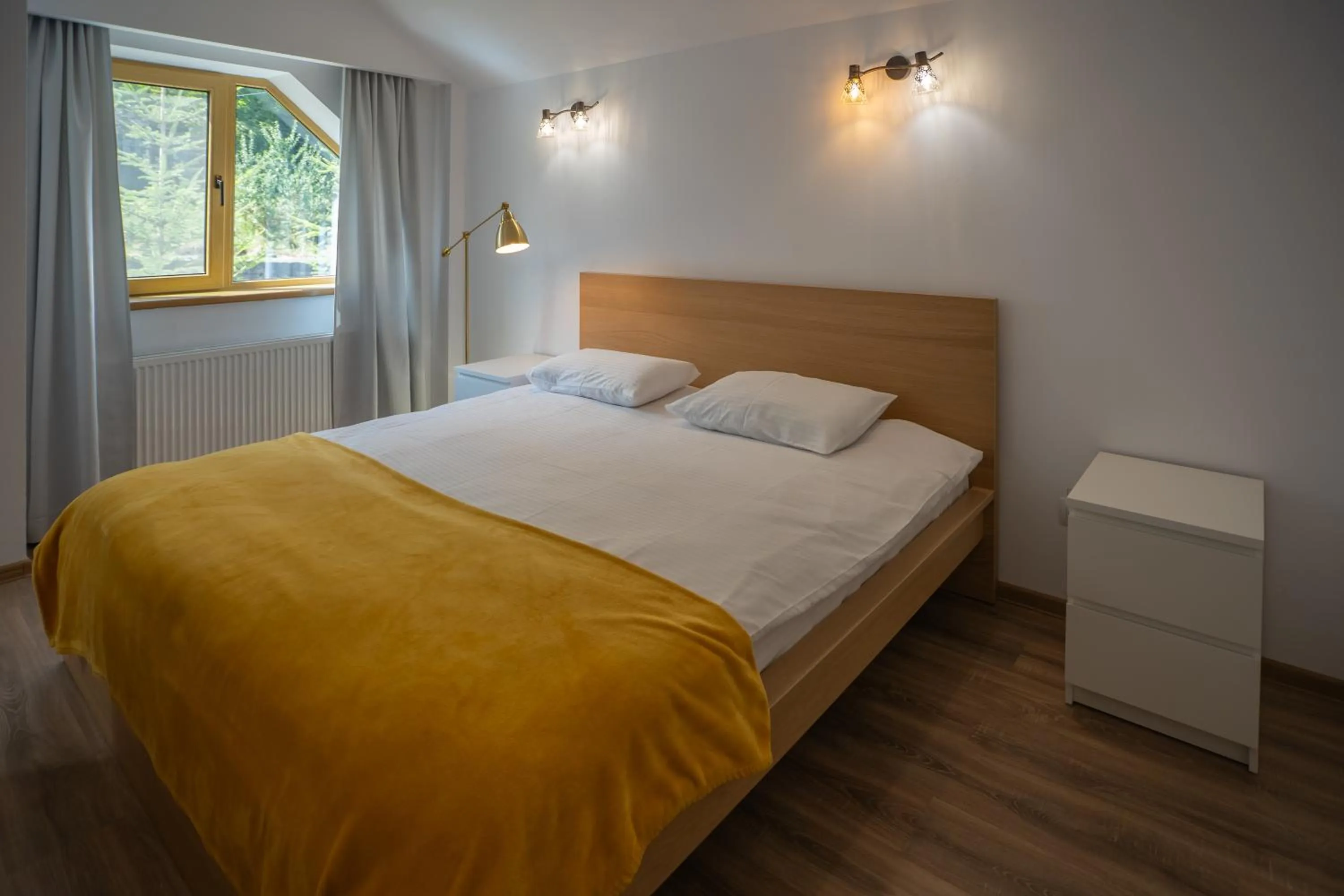 Bedroom, Bed in Opus View