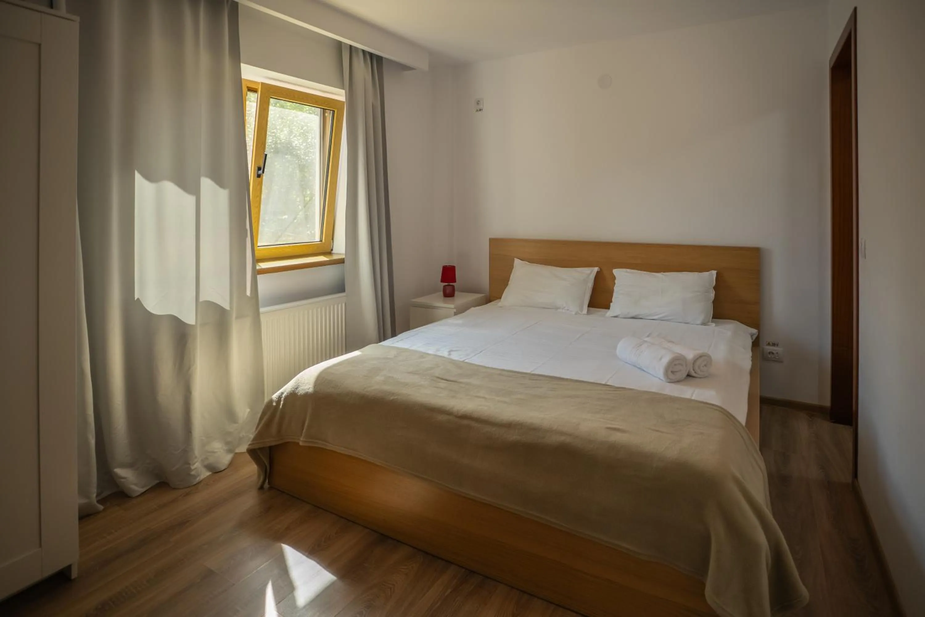 Bedroom, Bed in Opus View