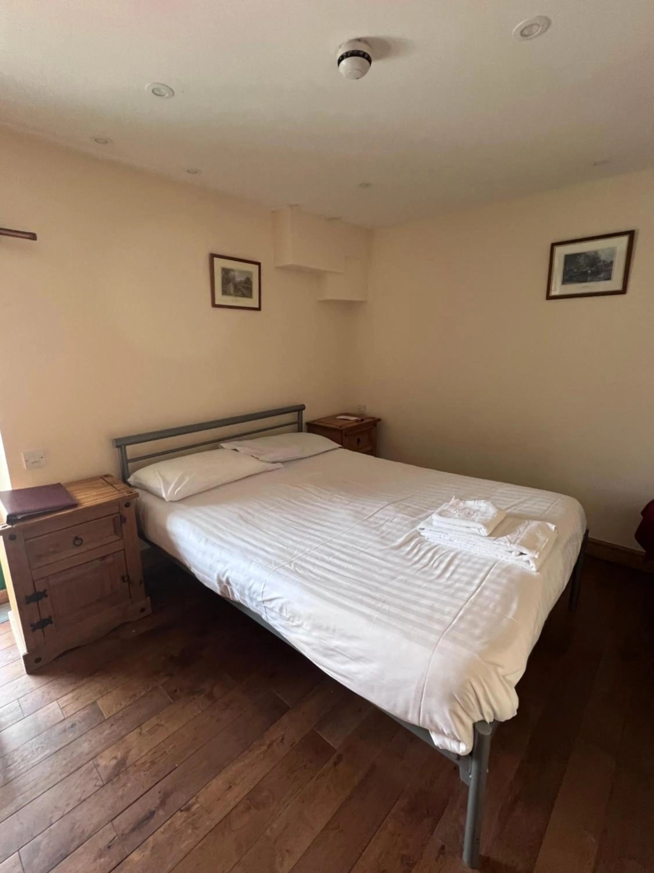 Bed in Royal Britannia Hotel