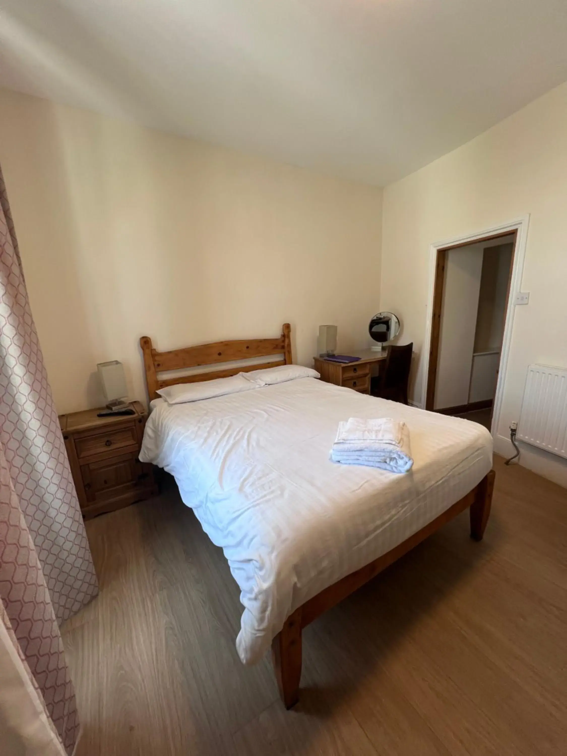 Small Double Room in Royal Britannia Hotel Small Double Room in Royal Britannia Hotel