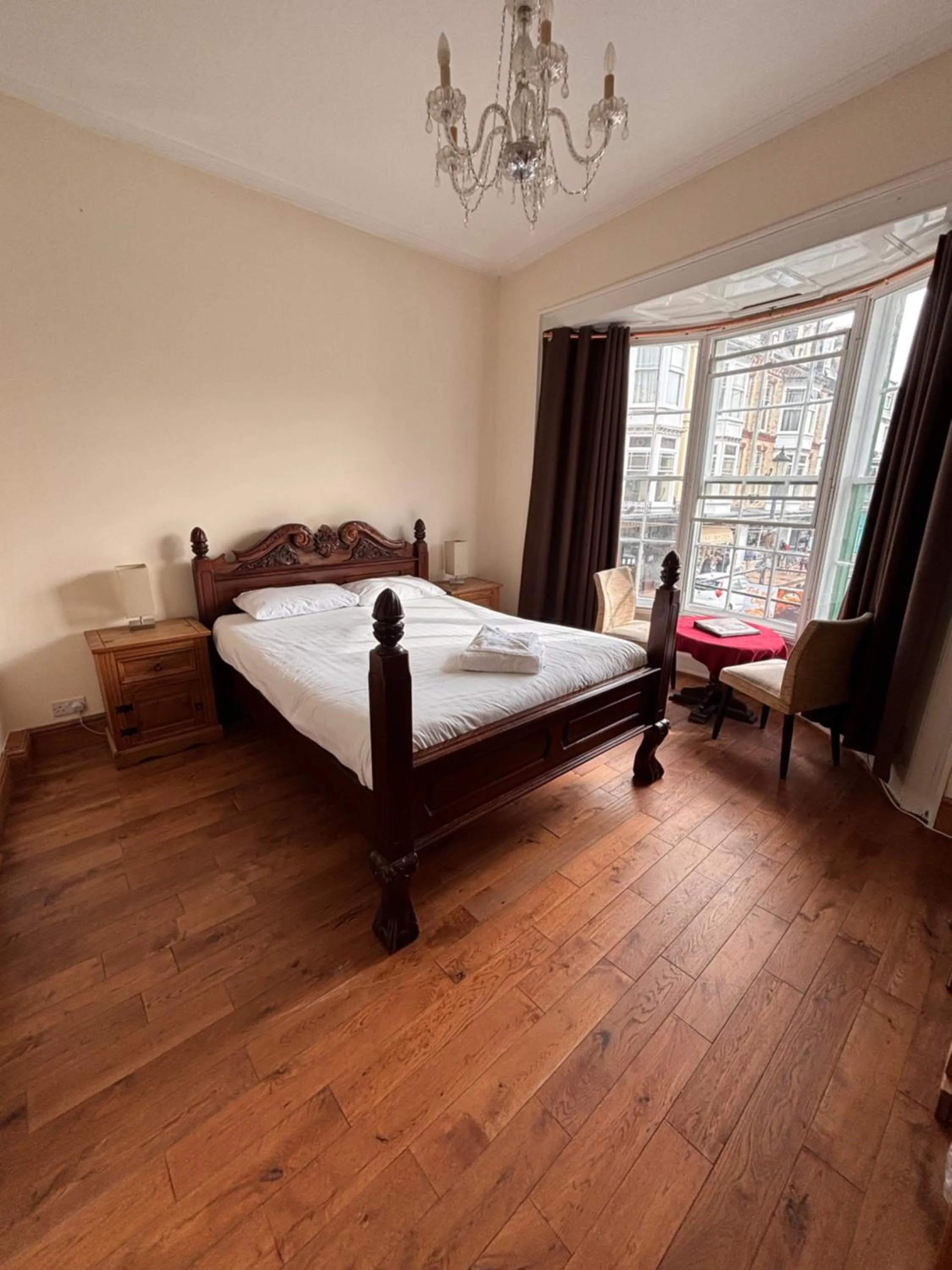 Bed in Royal Britannia Hotel