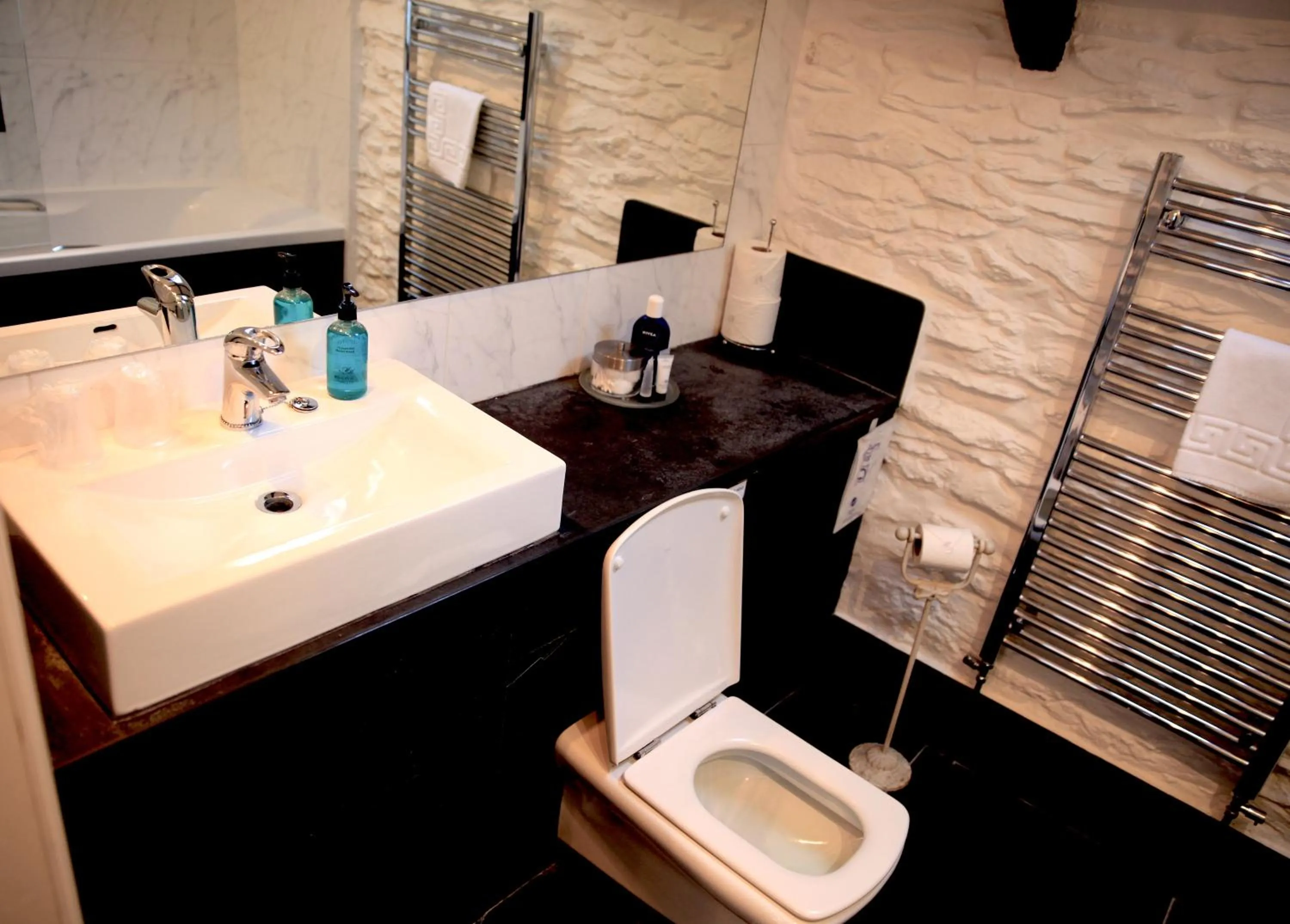 Bathroom in The Rockford Inn