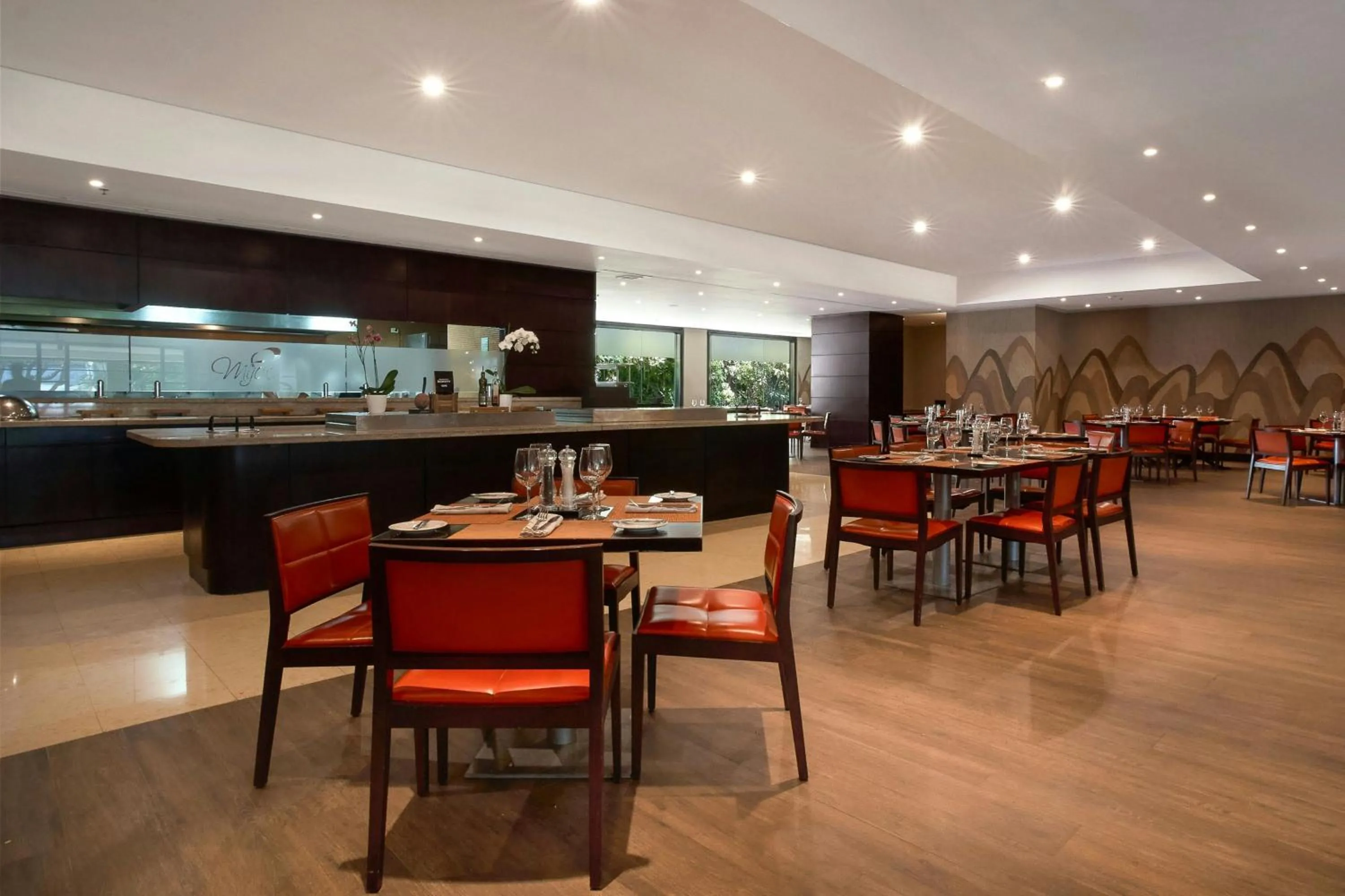 Restaurant/places to eat in Renaissance Caracas La Castellana Hotel