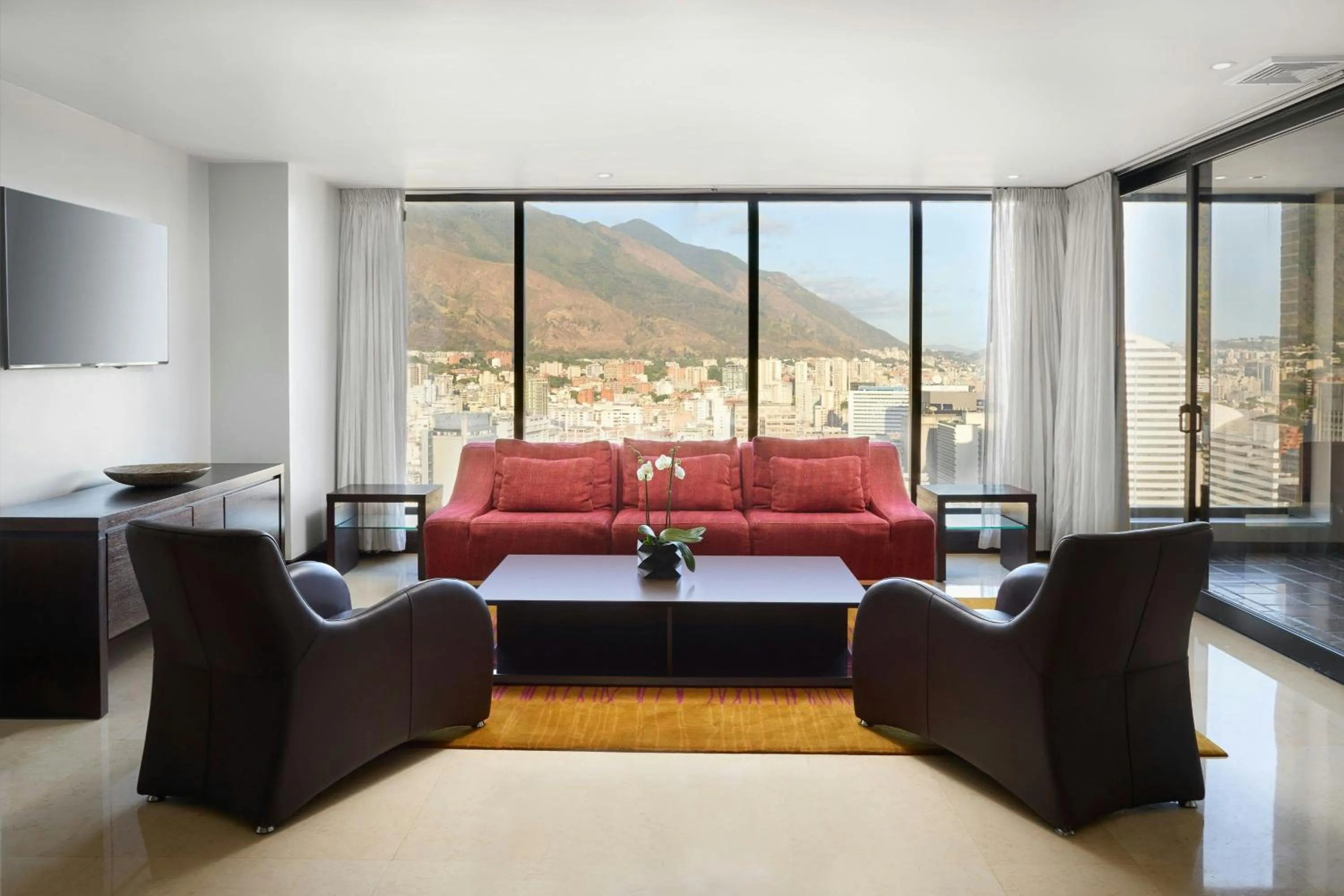 Photo of the whole room in Renaissance Caracas La Castellana Hotel