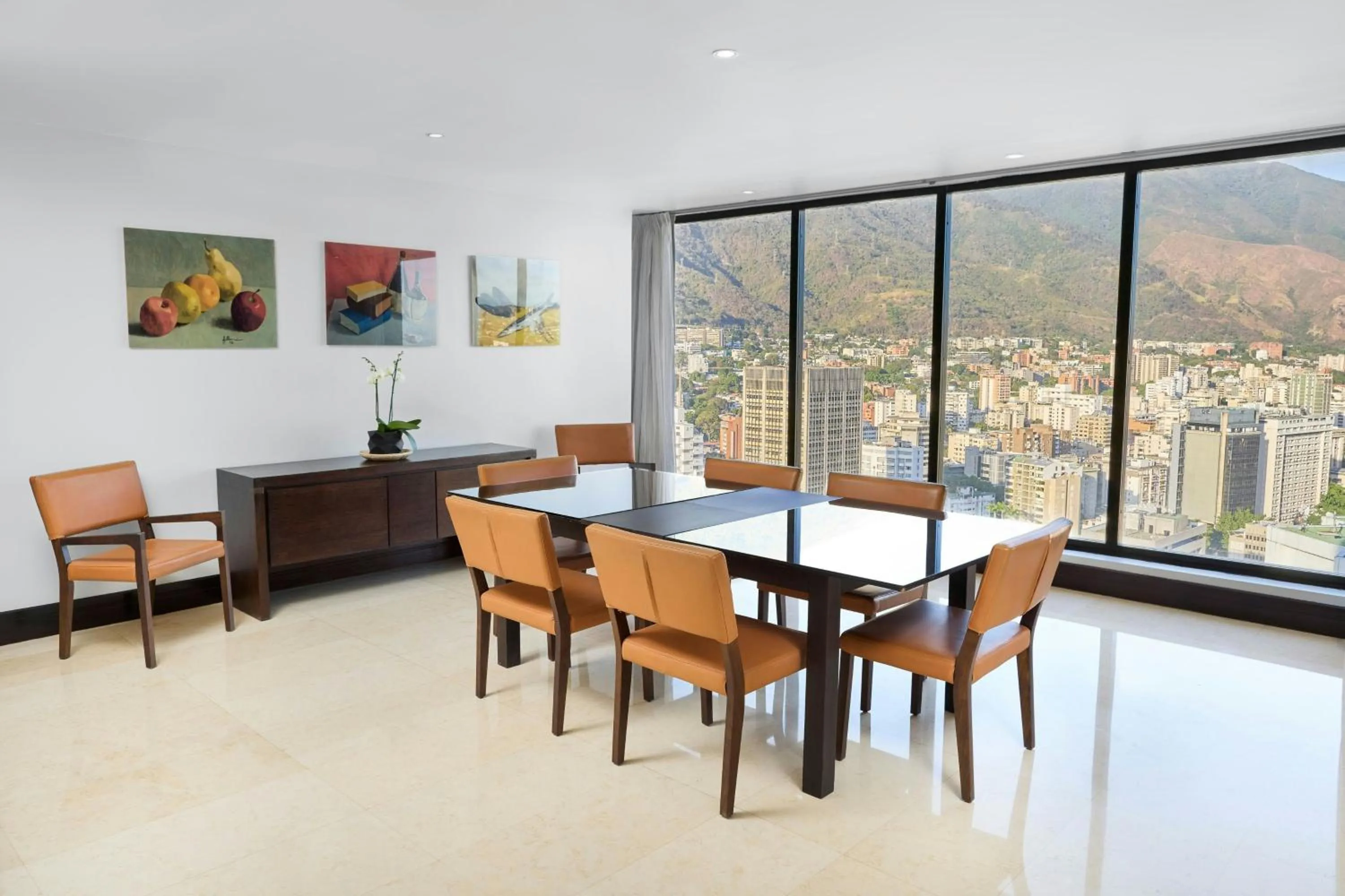 Photo of the whole room in Renaissance Caracas La Castellana Hotel