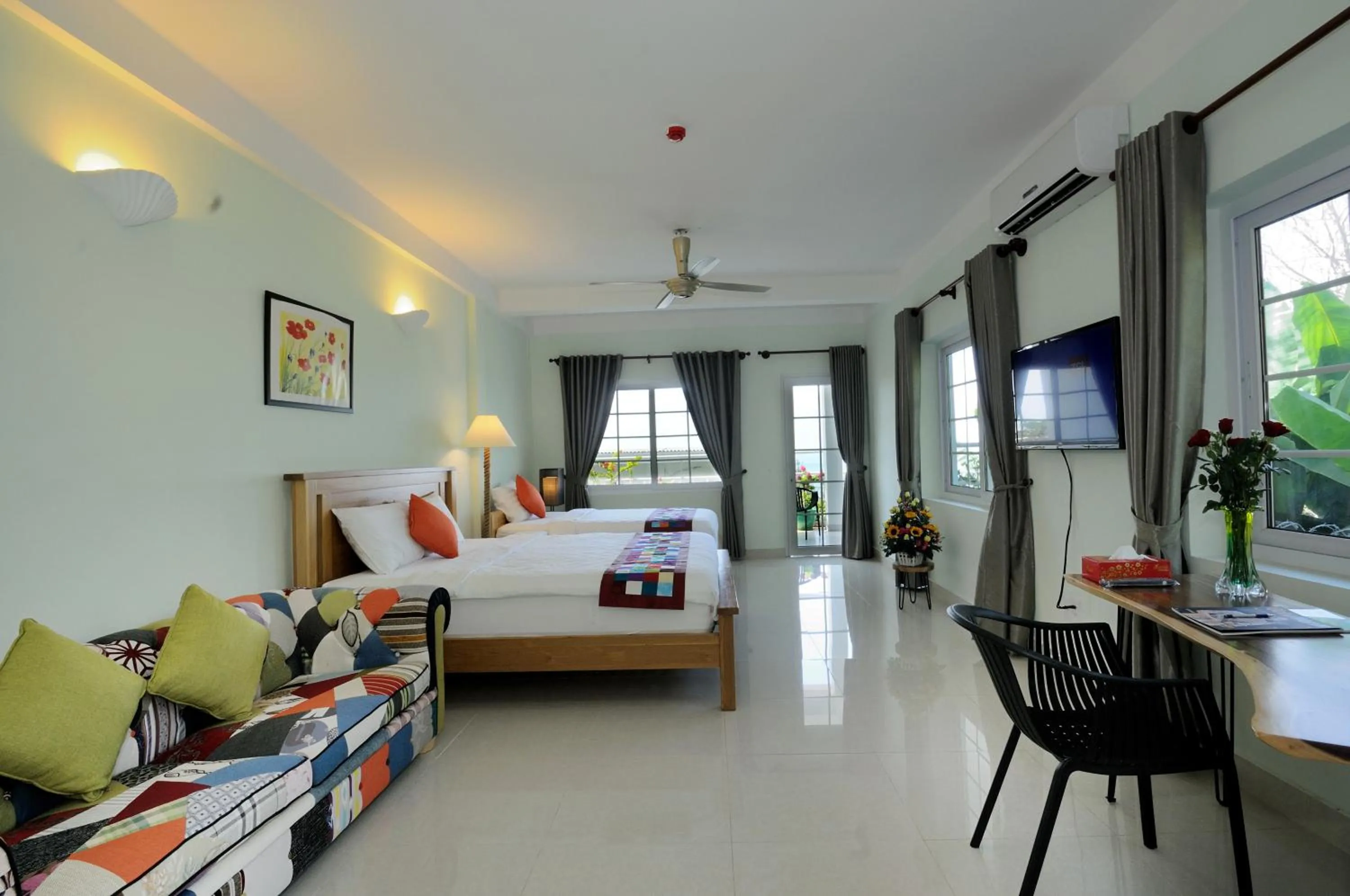 Photo of the whole room, Bed in Ananas Beach Hotel
