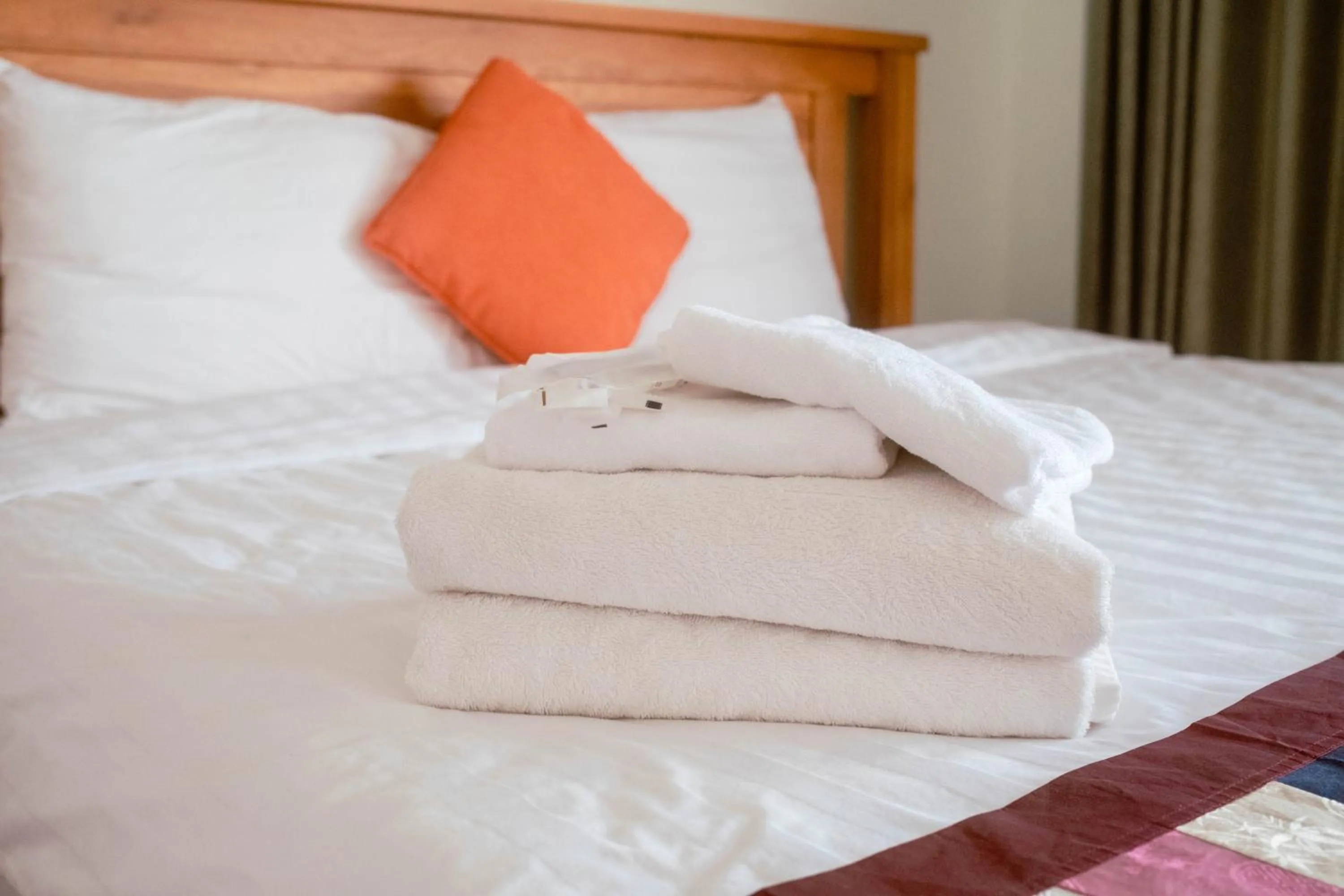 Bedroom, Bed in Ananas Beach Hotel