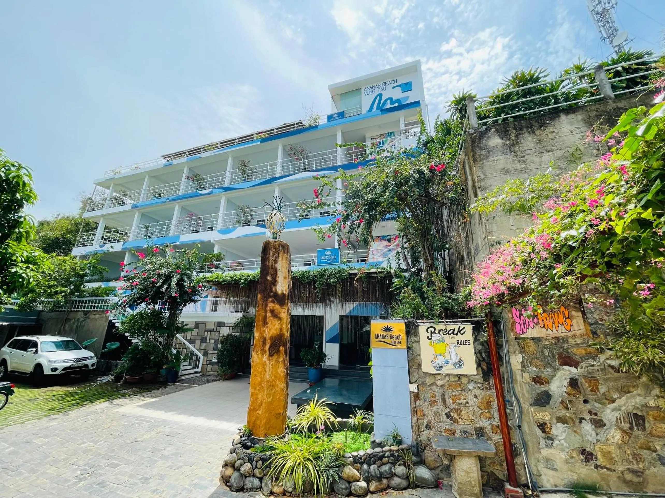 Property building in Ananas Beach Hotel