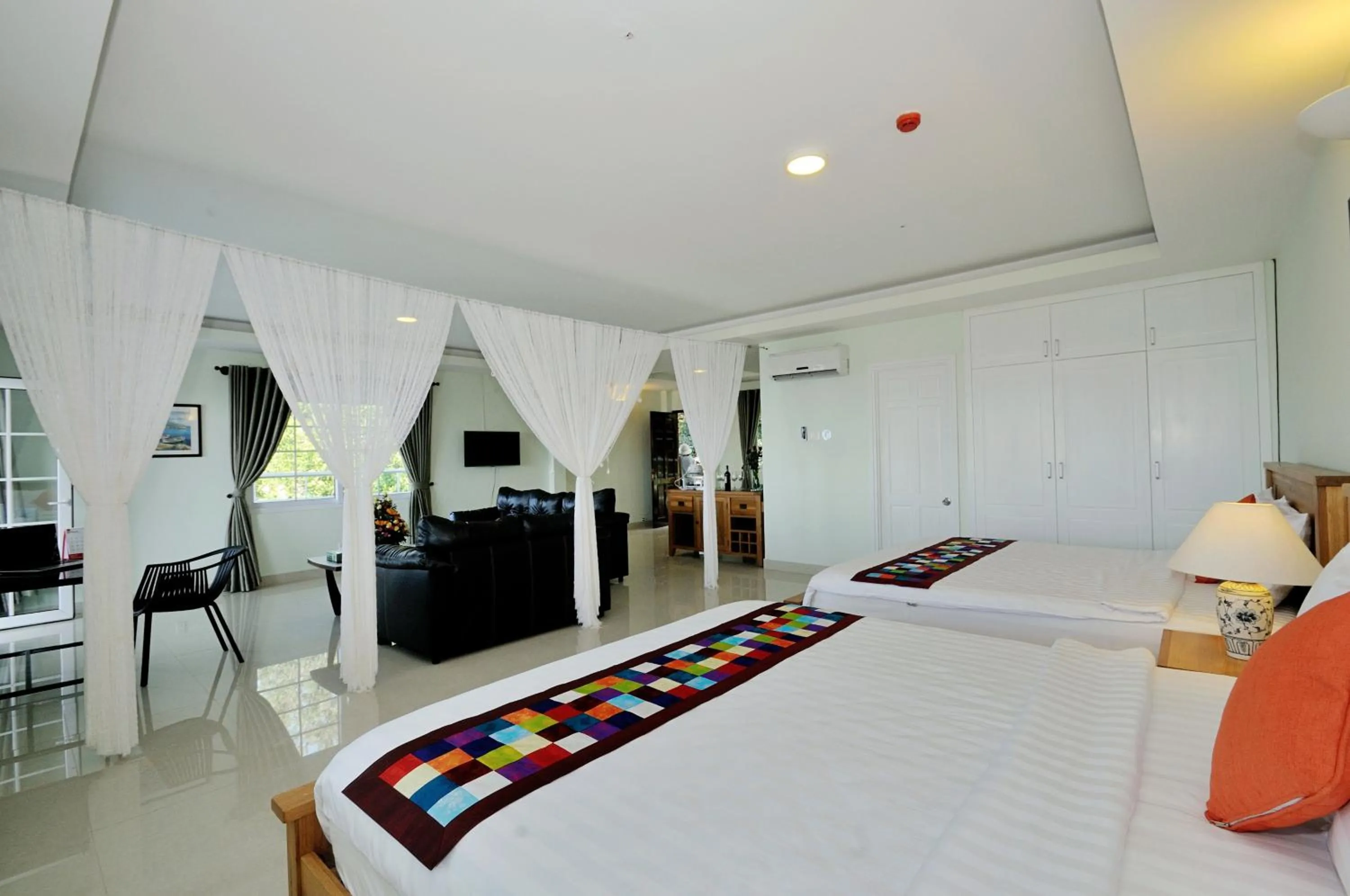 Living room, Bed in Ananas Beach Hotel