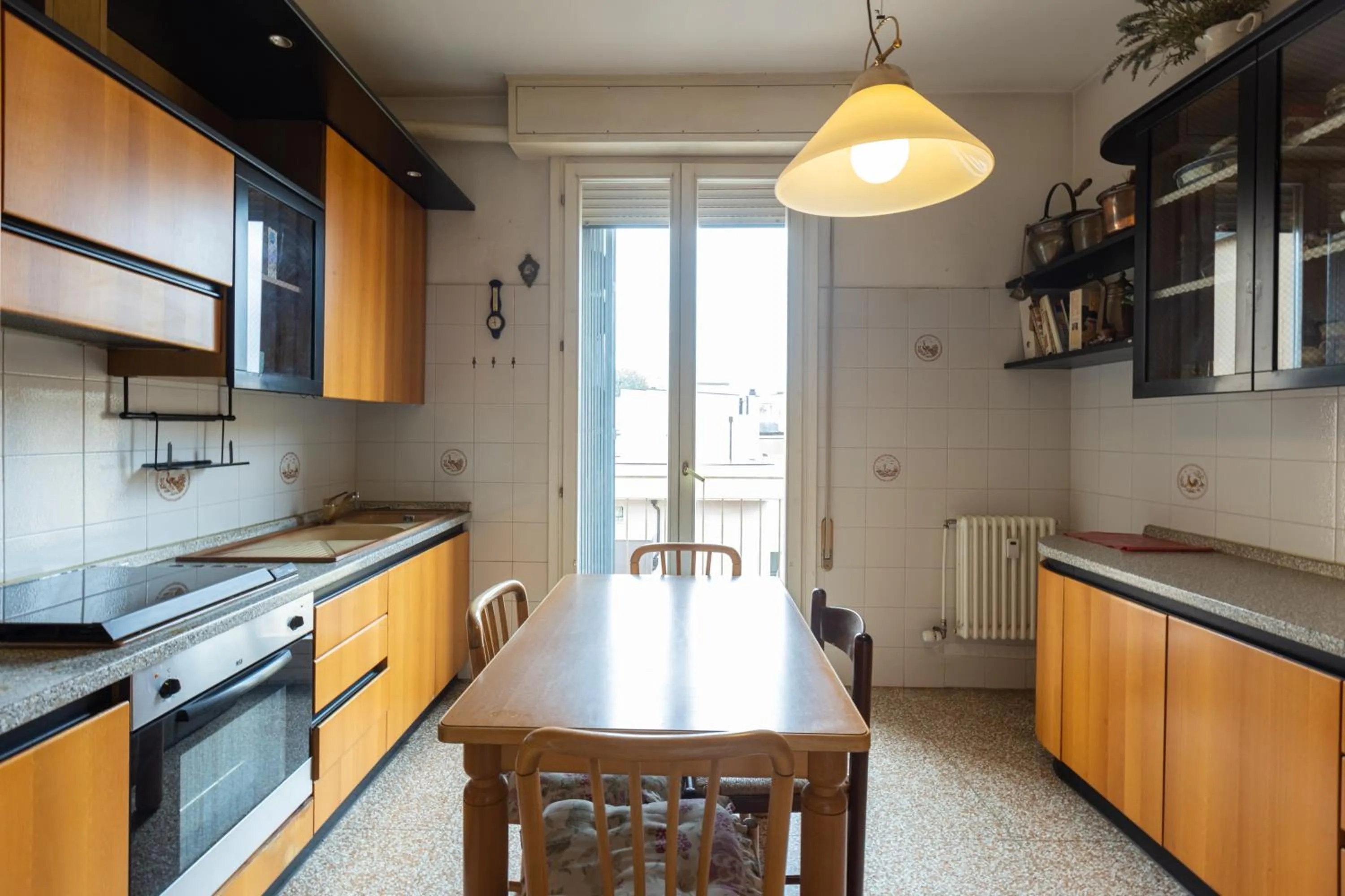 Dining area in Montebello, Bologna by Short Holidays