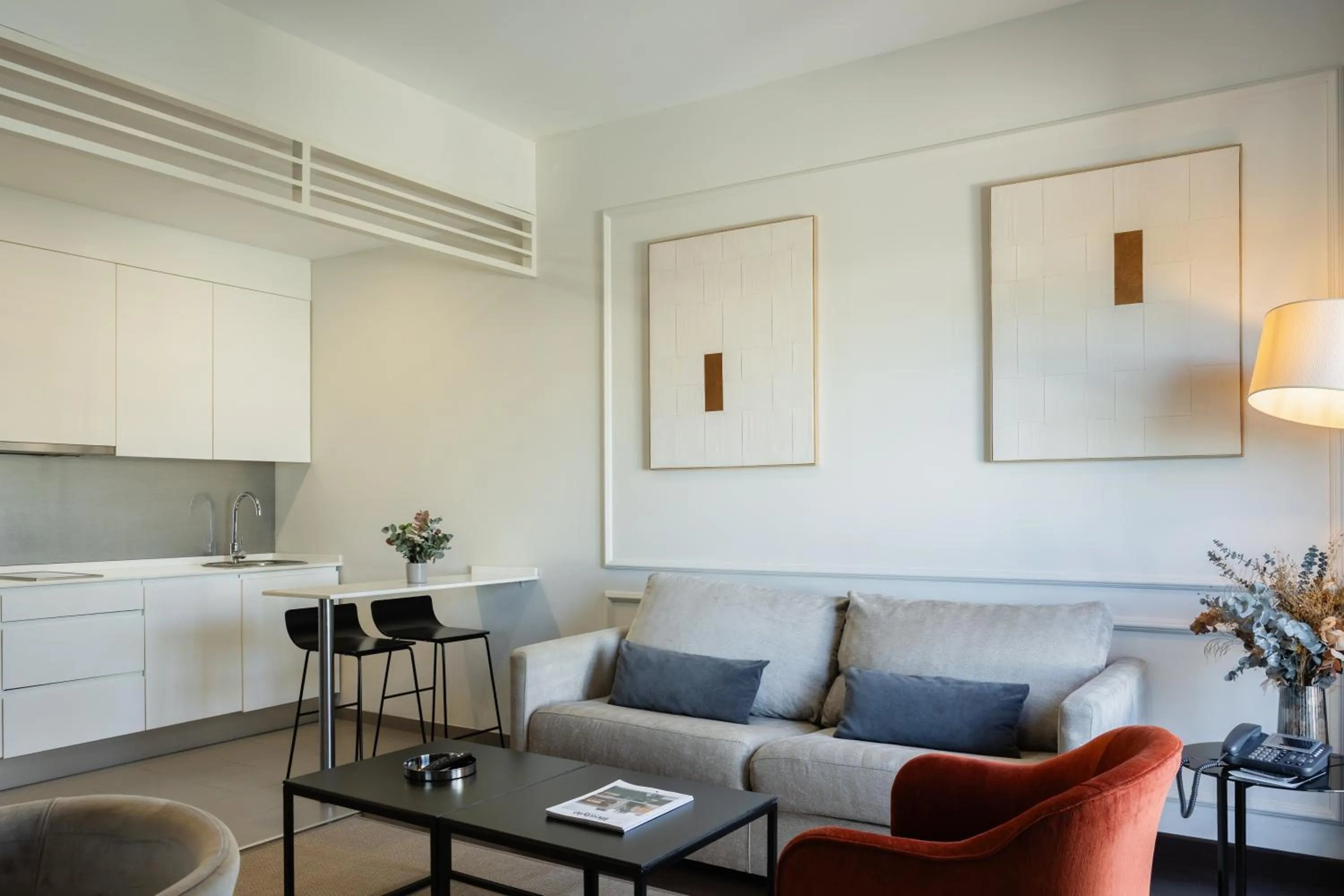 Kitchen or kitchenette in Sevilla Green Suites