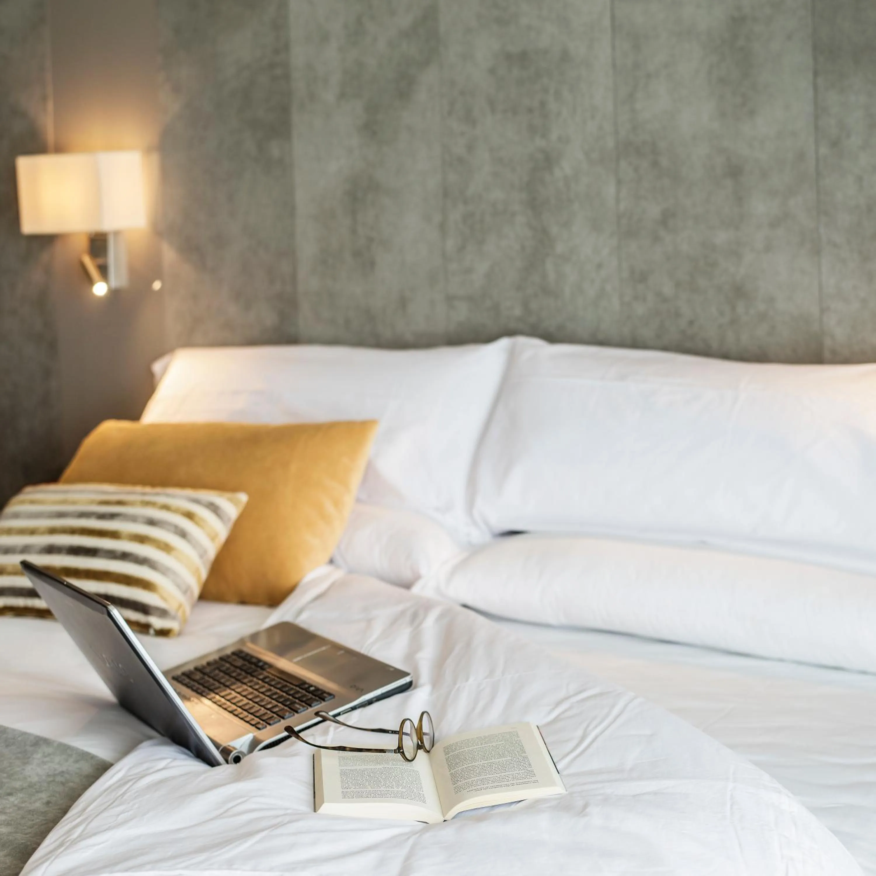 Decorative detail, Bed in Sevilla Green Suites