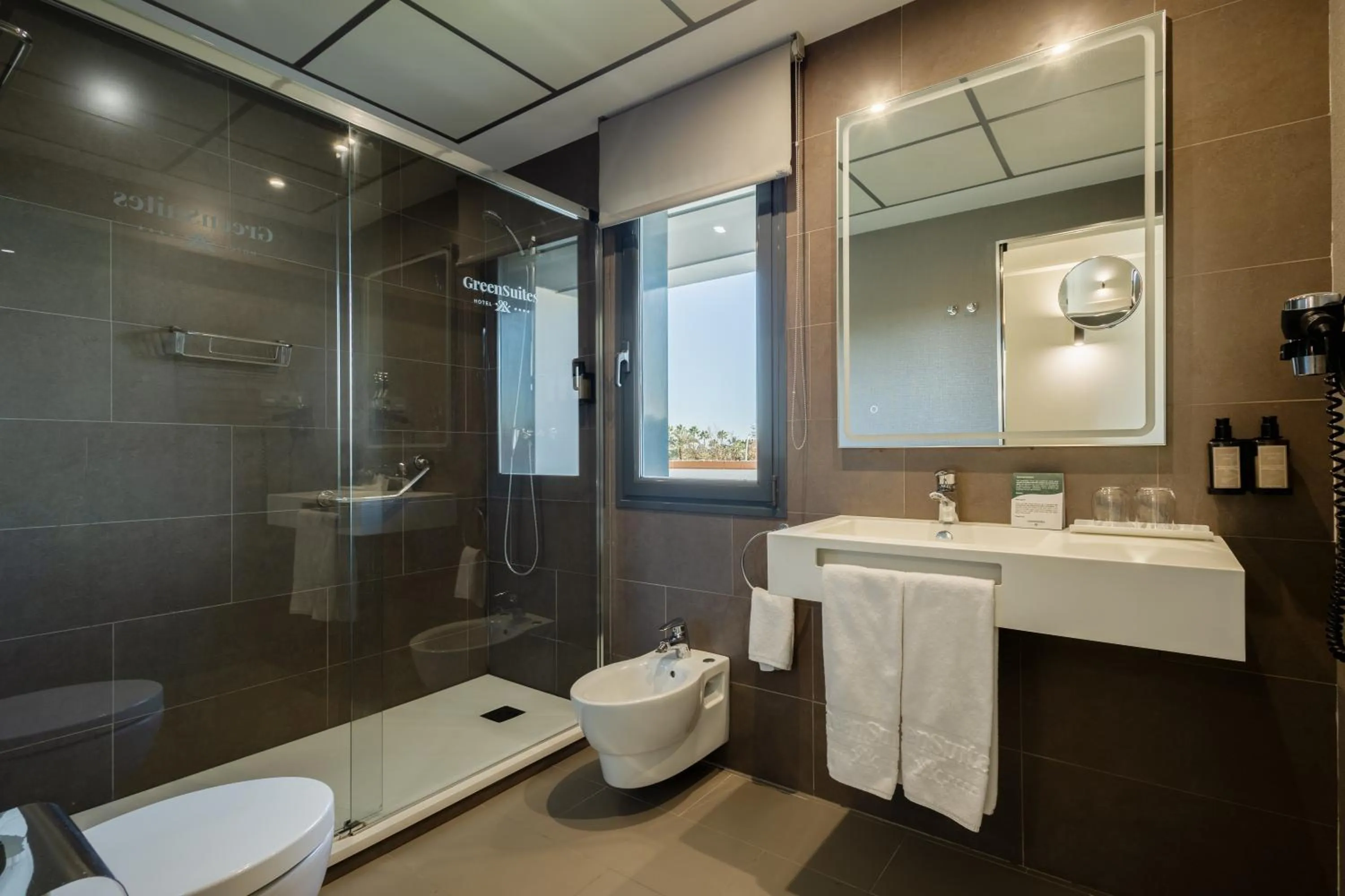 Shower in Sevilla Green Suites