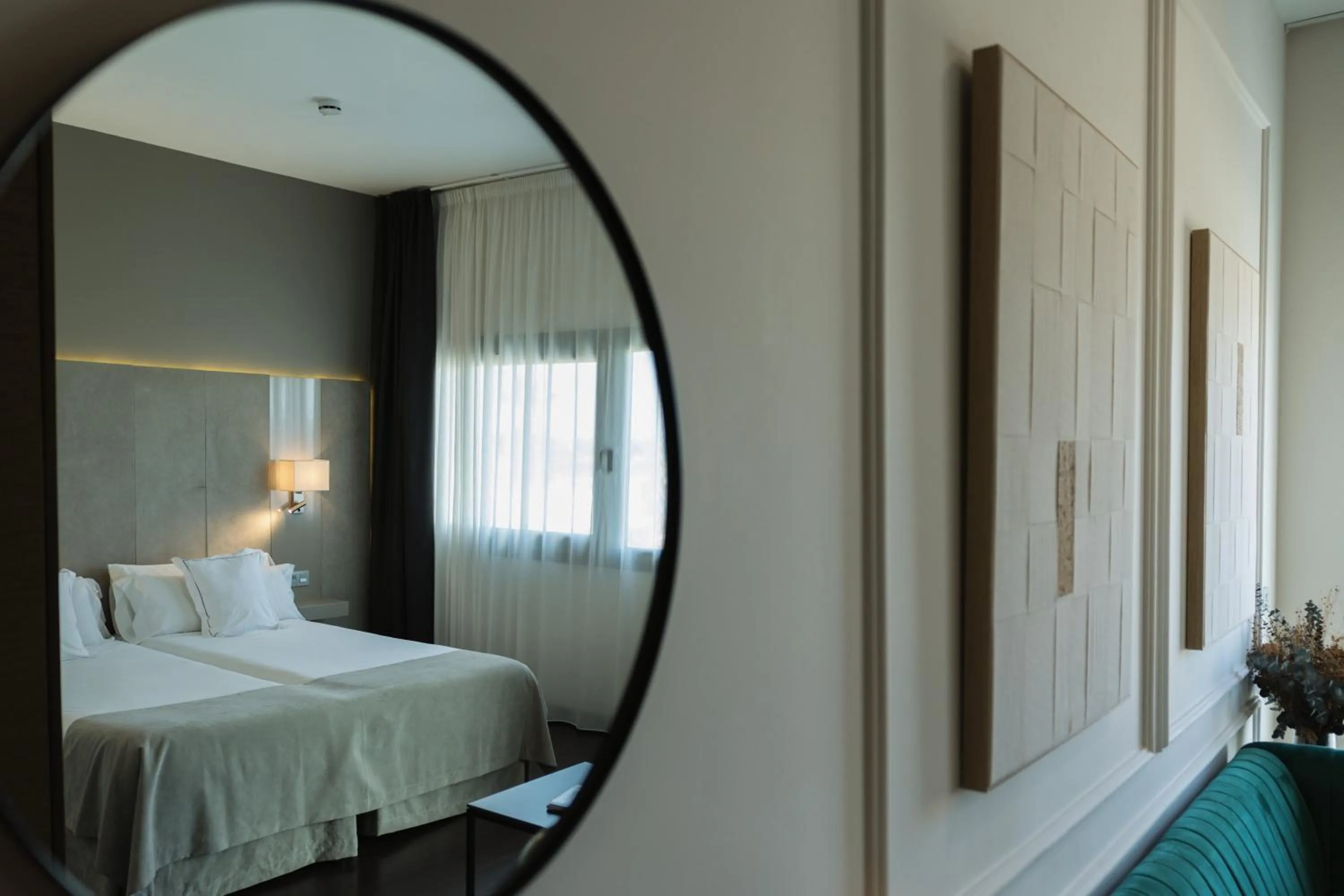 Photo of the whole room, Bed in Sevilla Green Suites