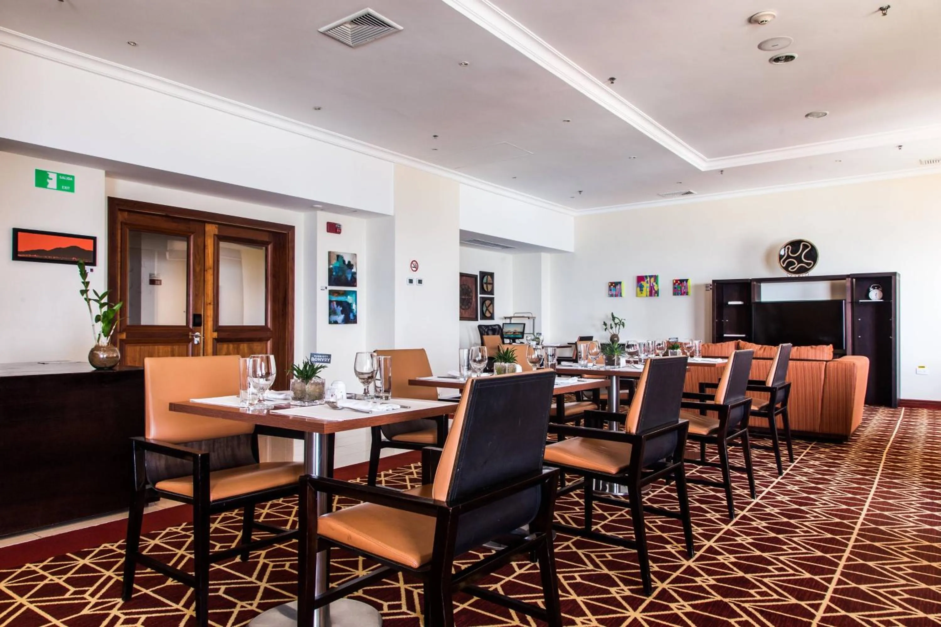 Lounge or bar in Marriott Venezuela Hotel Playa Grande