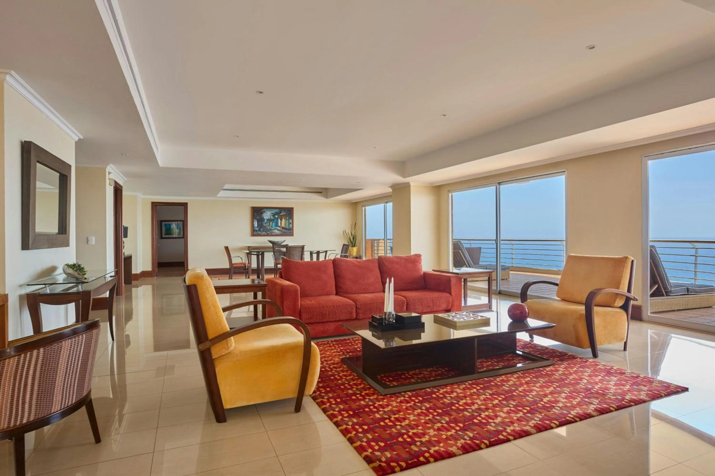 Living room in Marriott Venezuela Hotel Playa Grande