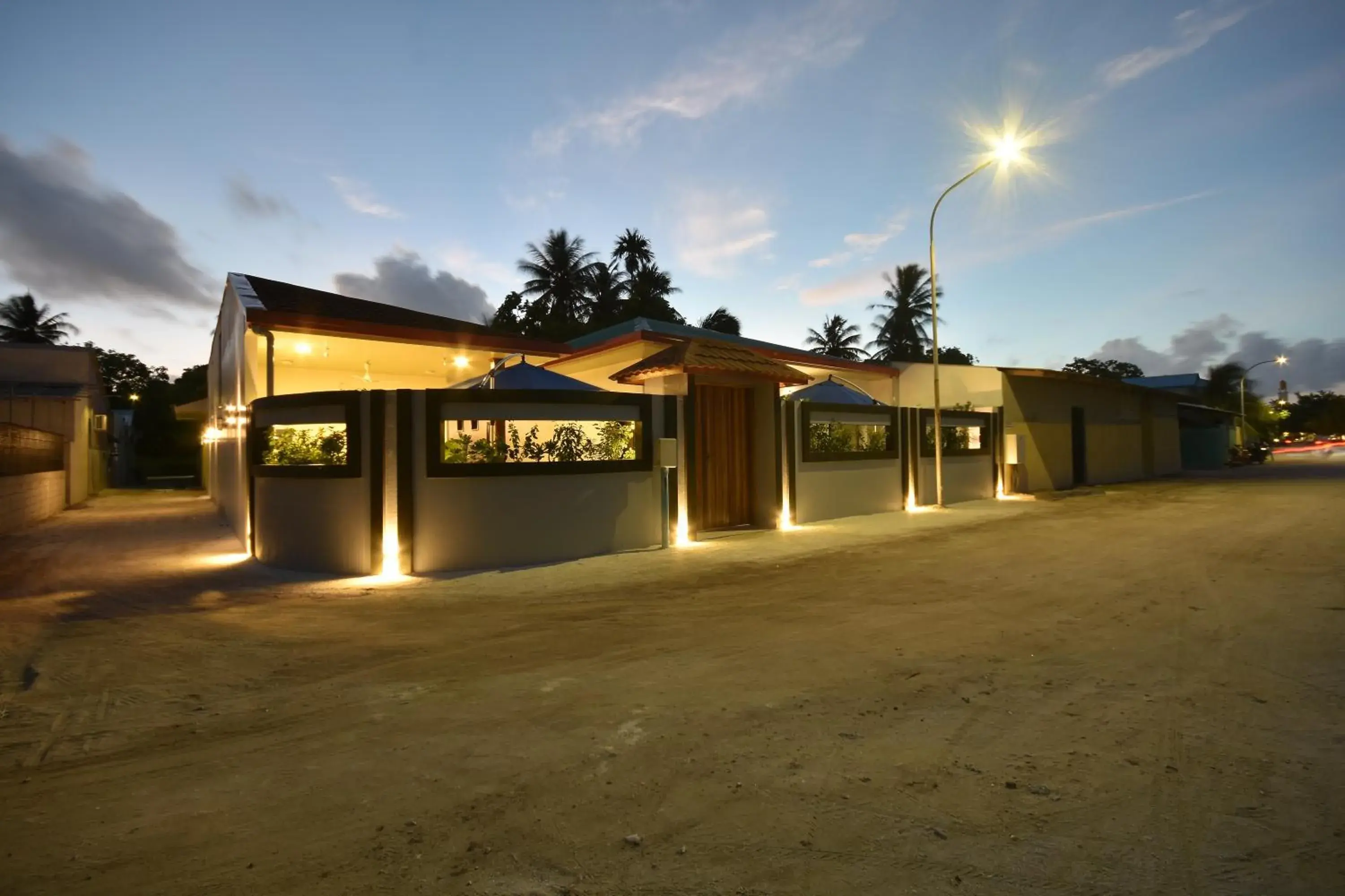 Property building in Island Home Inn Property building in Island Home Inn