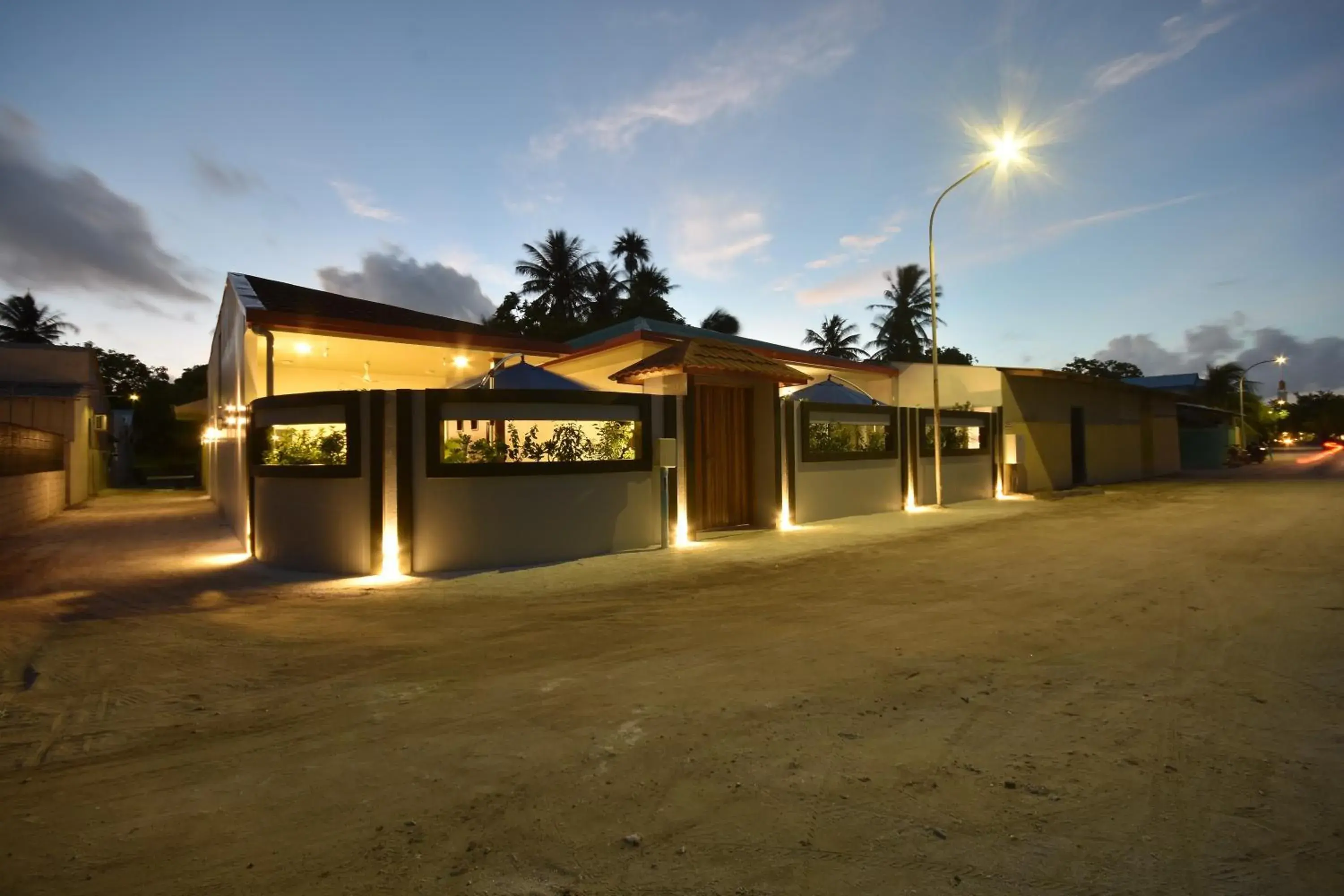 Property building in Island Home Inn Property building in Island Home Inn