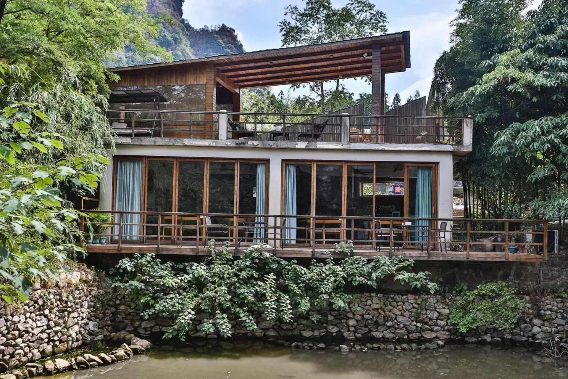 Property building in Purespace