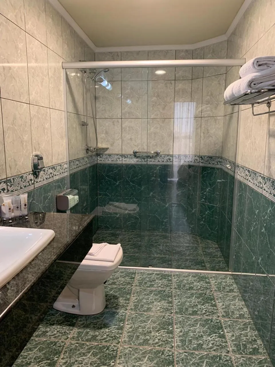 Bathroom in Astron Suítes São José dos Pinhais by Nobile