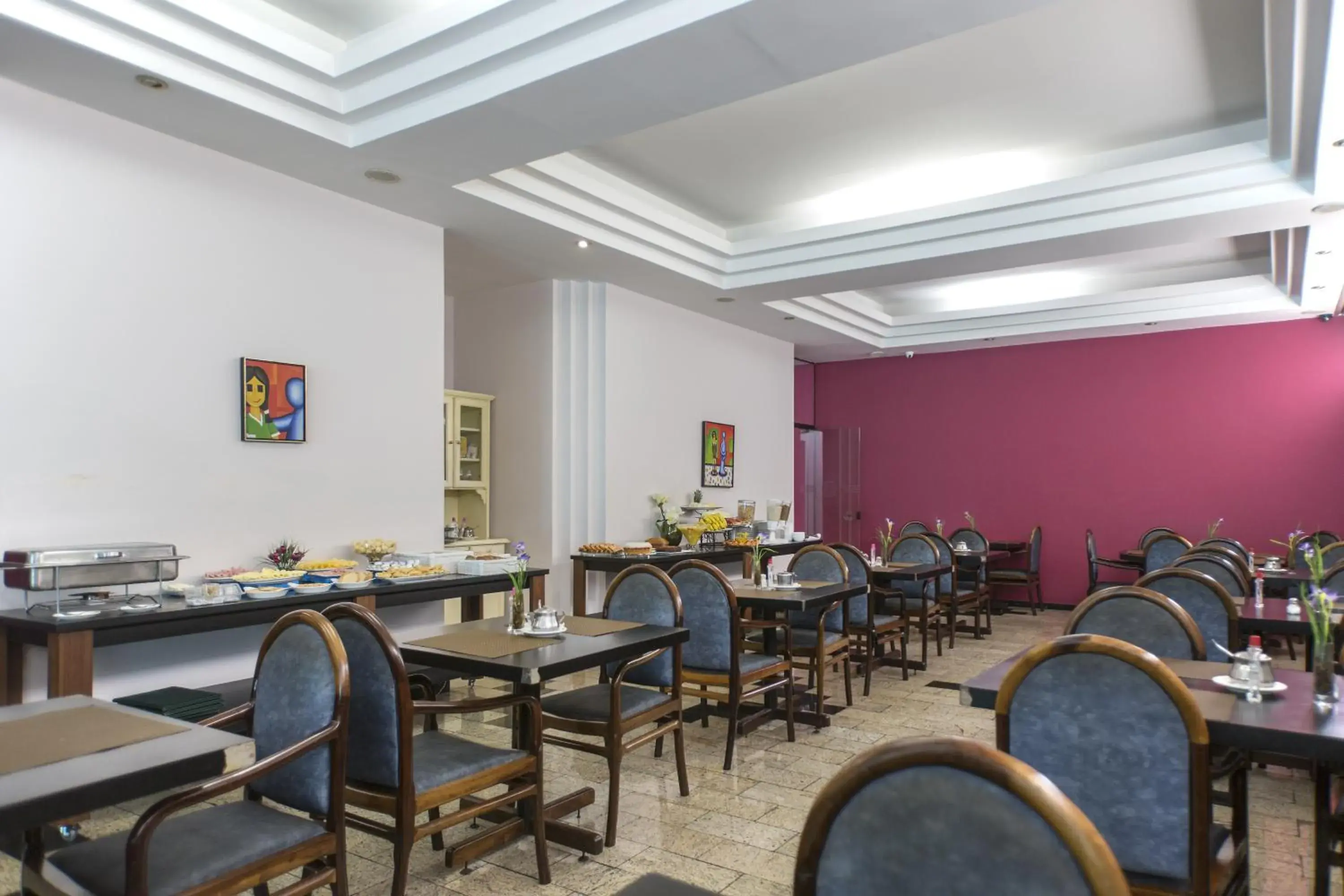 Restaurant/places to eat in Astron St Moritz by Nobile Restaurant/places to eat in Astron St Moritz by Nobile