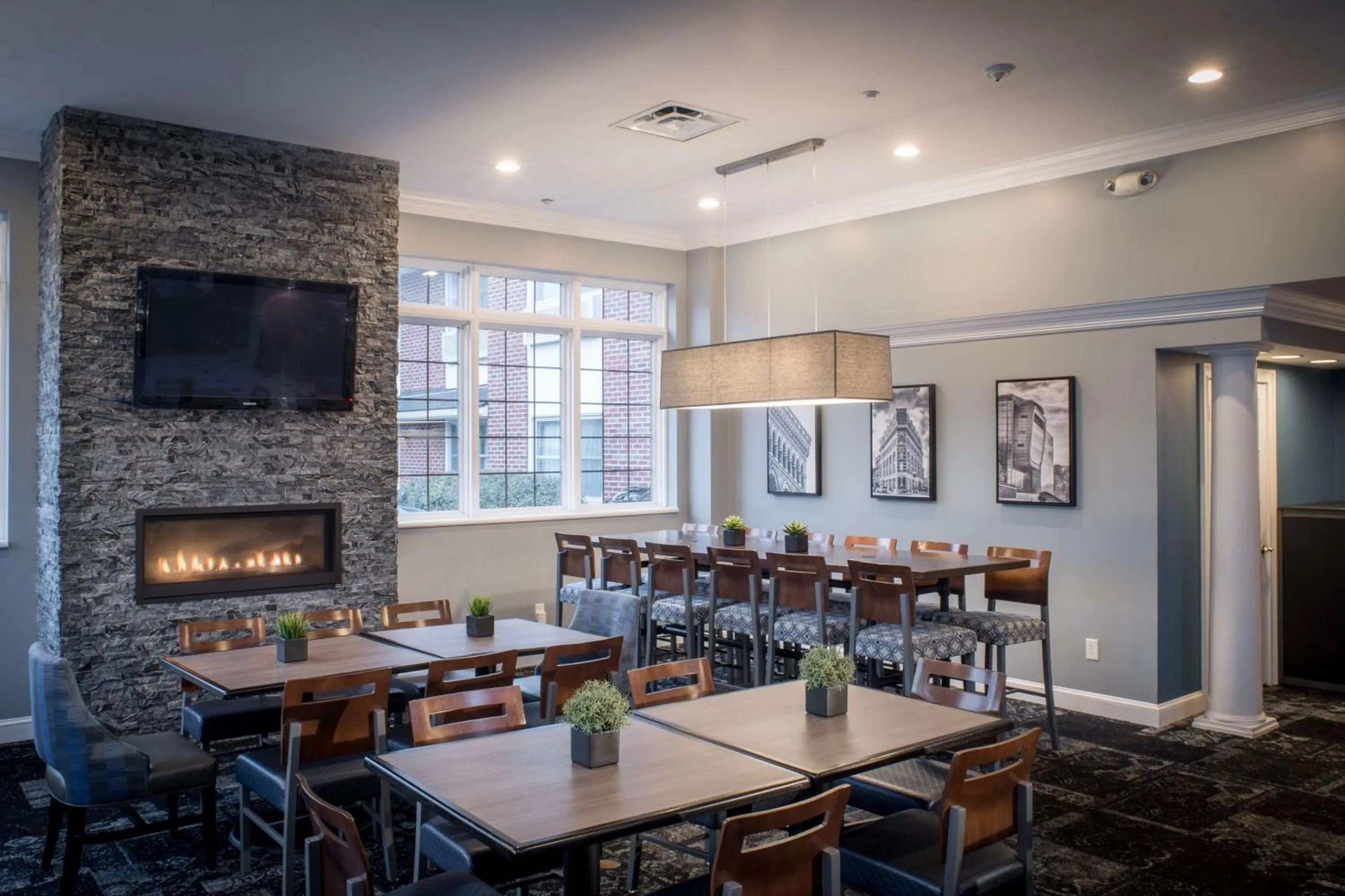 Lobby or reception in Best Western PLUS Franklin Square Inn