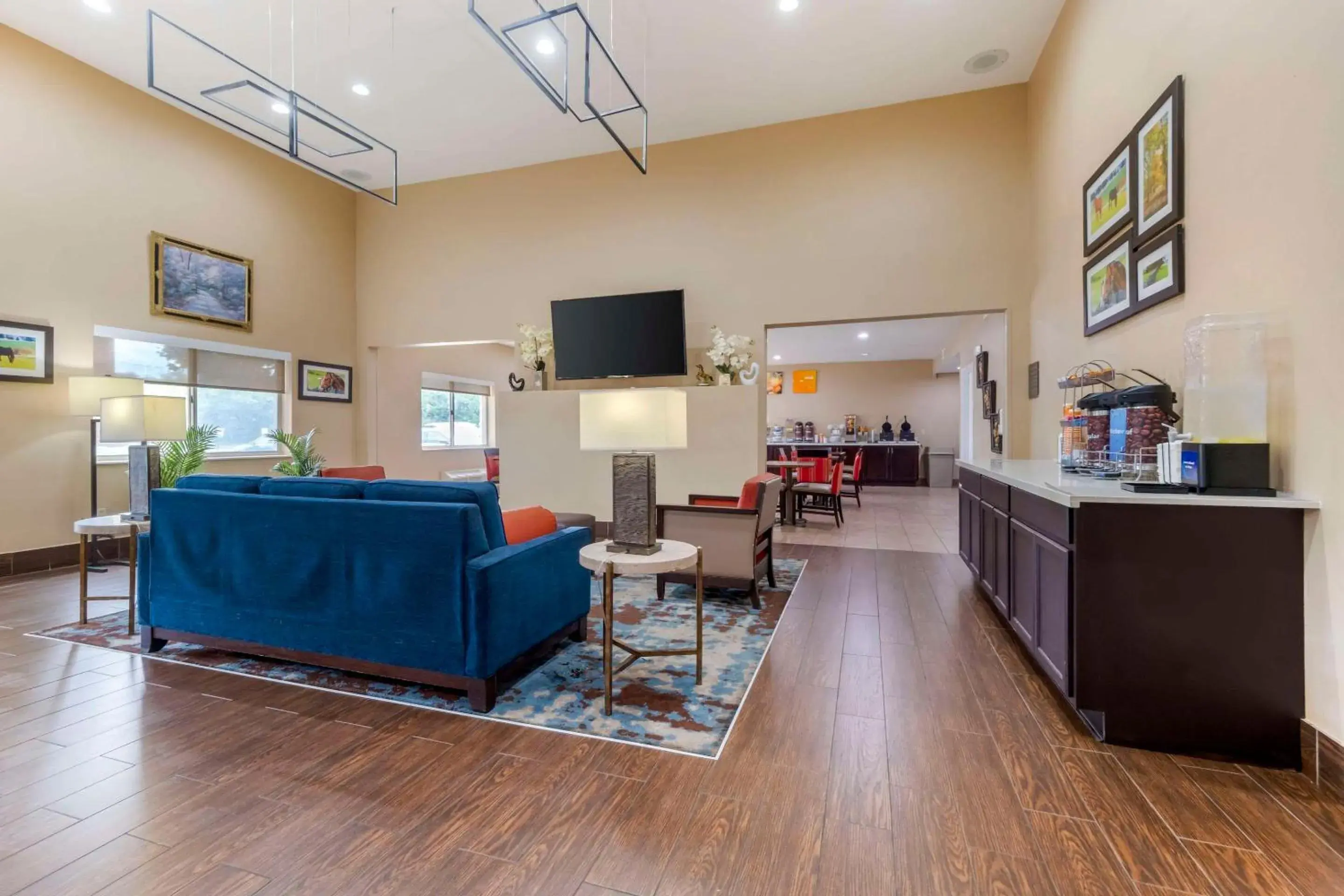 Lobby or reception in Comfort Suites Keeneland Lobby or reception in Comfort Suites Keeneland