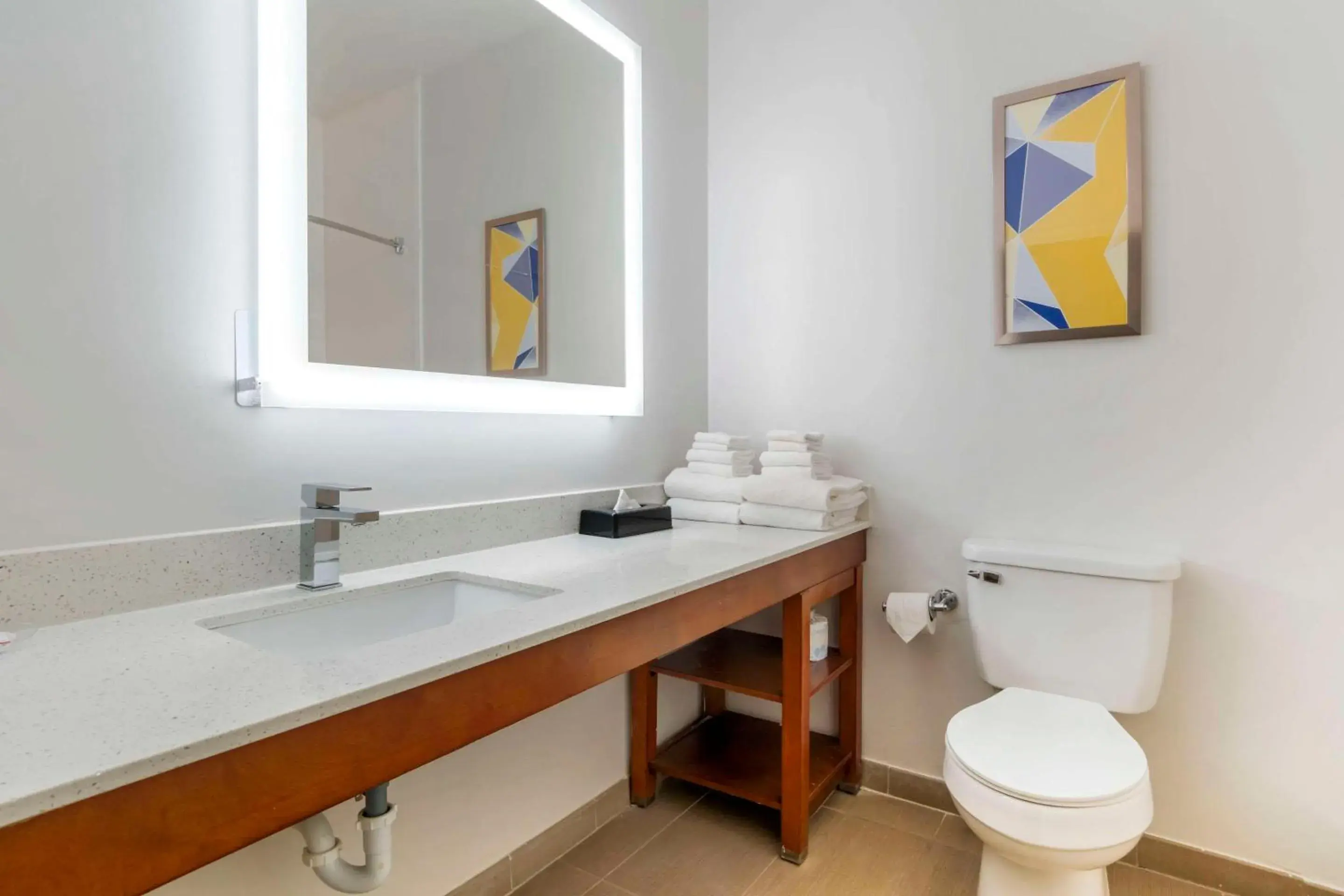 Bedroom in Comfort Suites Keeneland Bedroom in Comfort Suites Keeneland