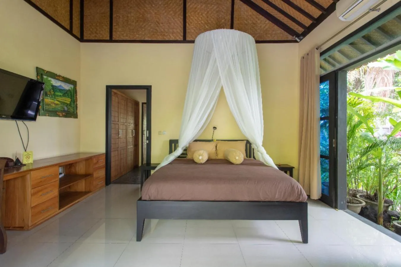 Bed in Villa Latebra