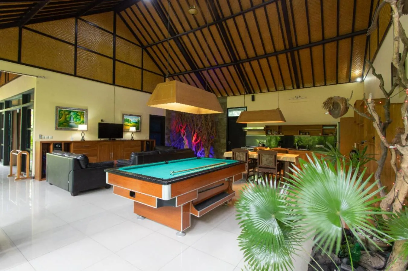 Billiard in Villa Latebra