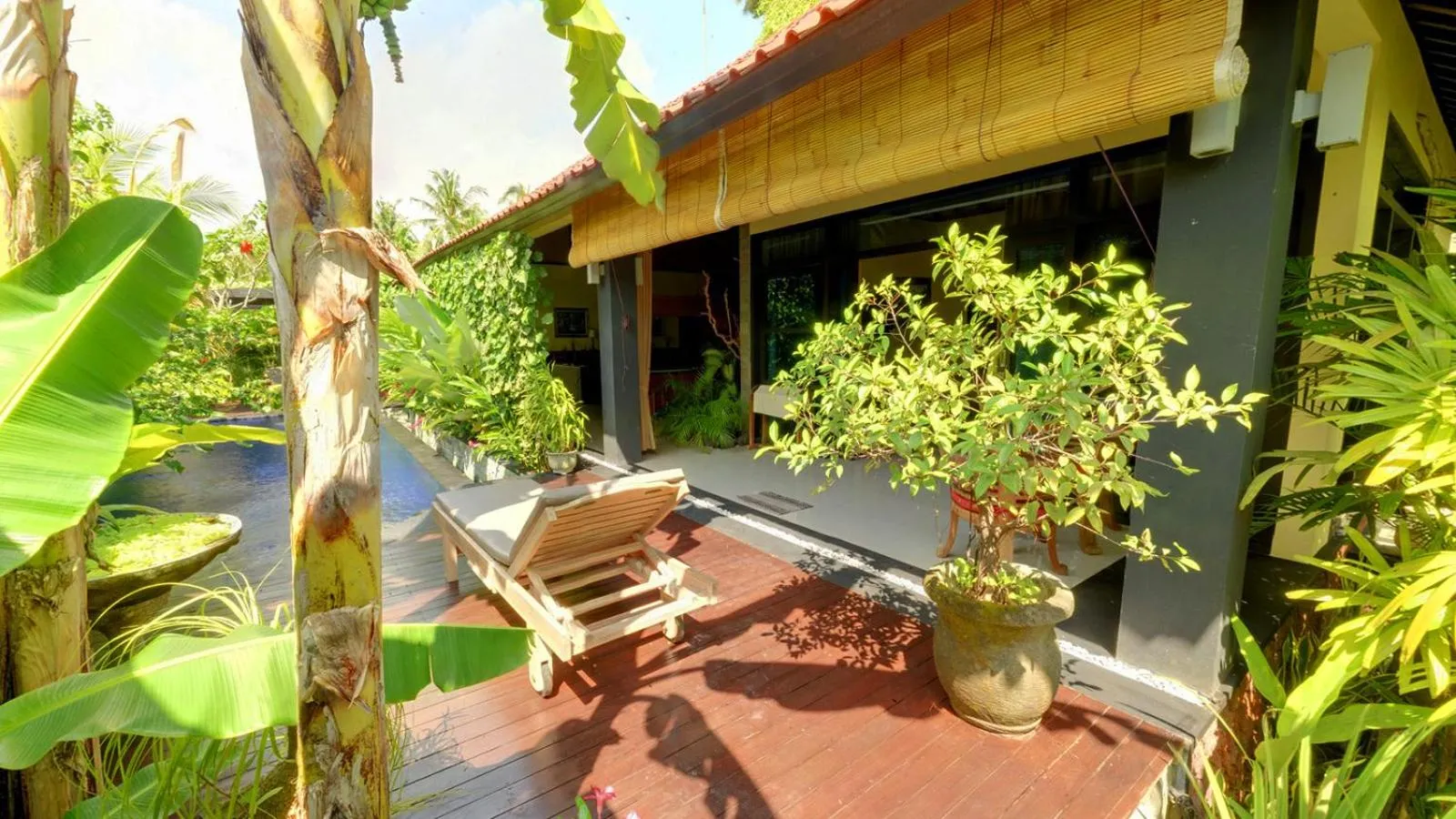 Property building in Villa Latebra