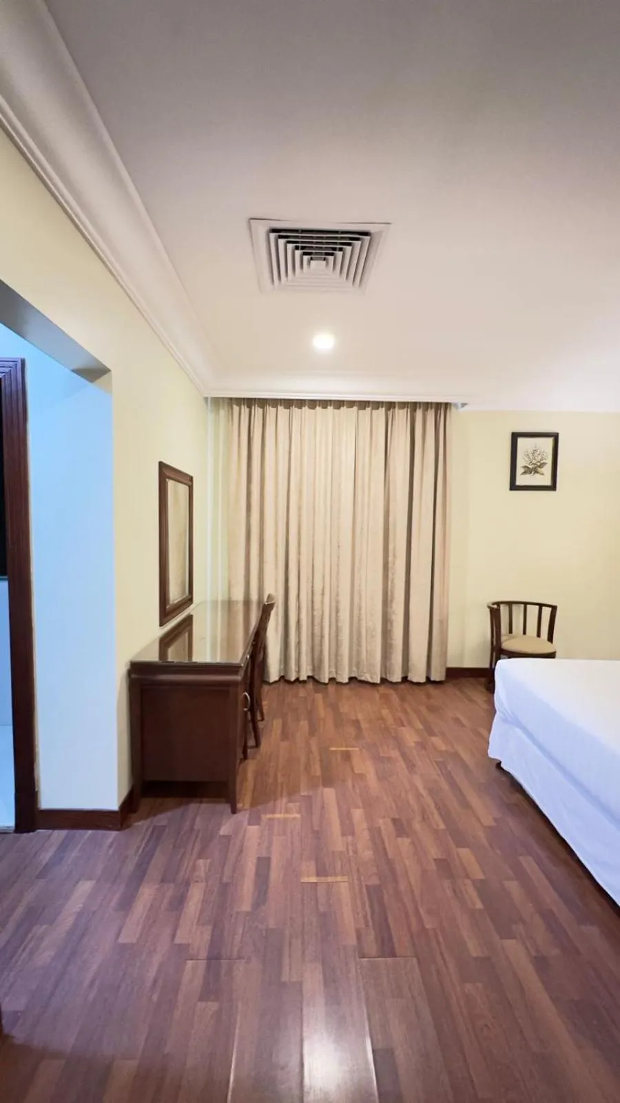 Photo of the whole room, Bed in The Palace Suites