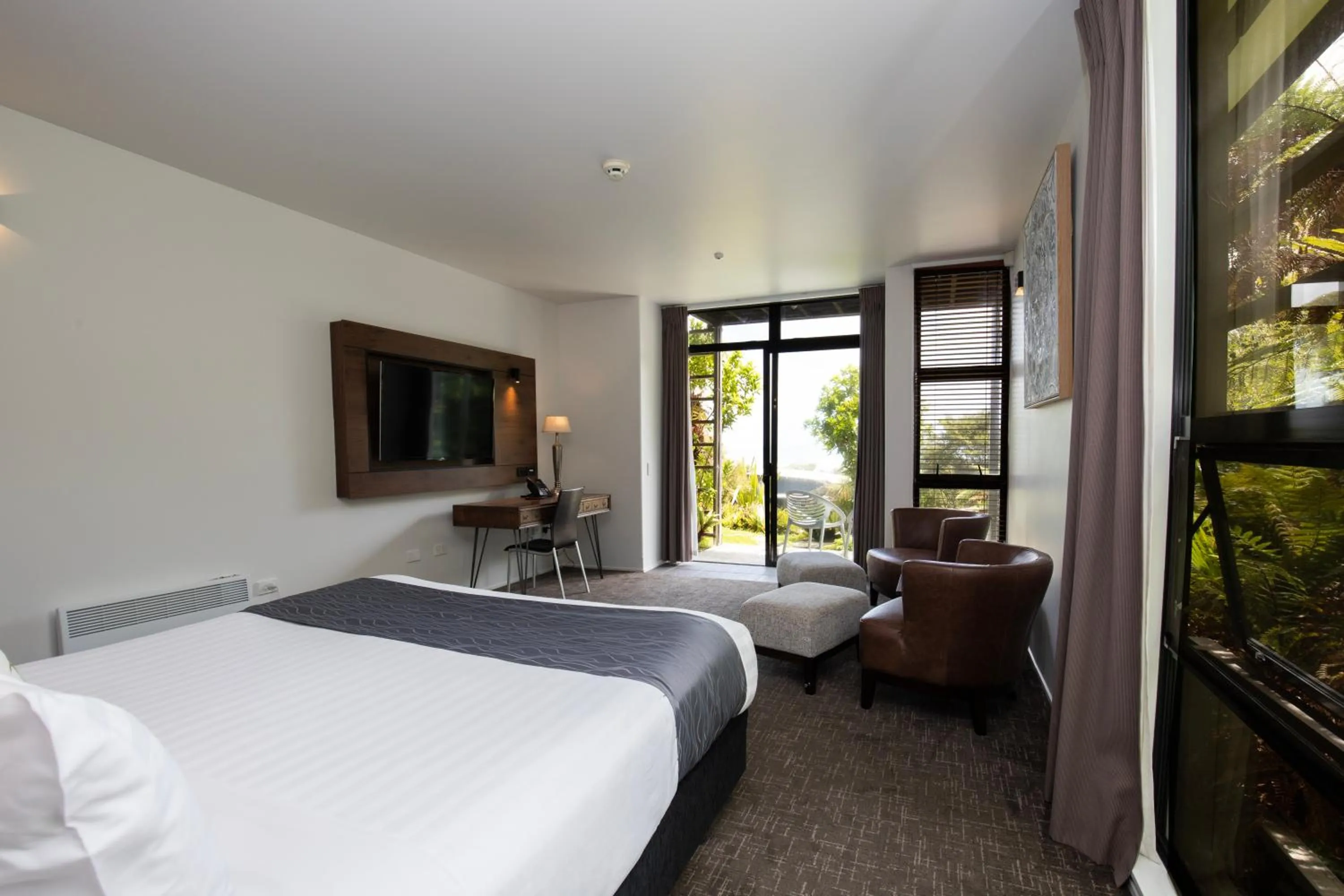 Bed in Scenic Hotel Punakaiki