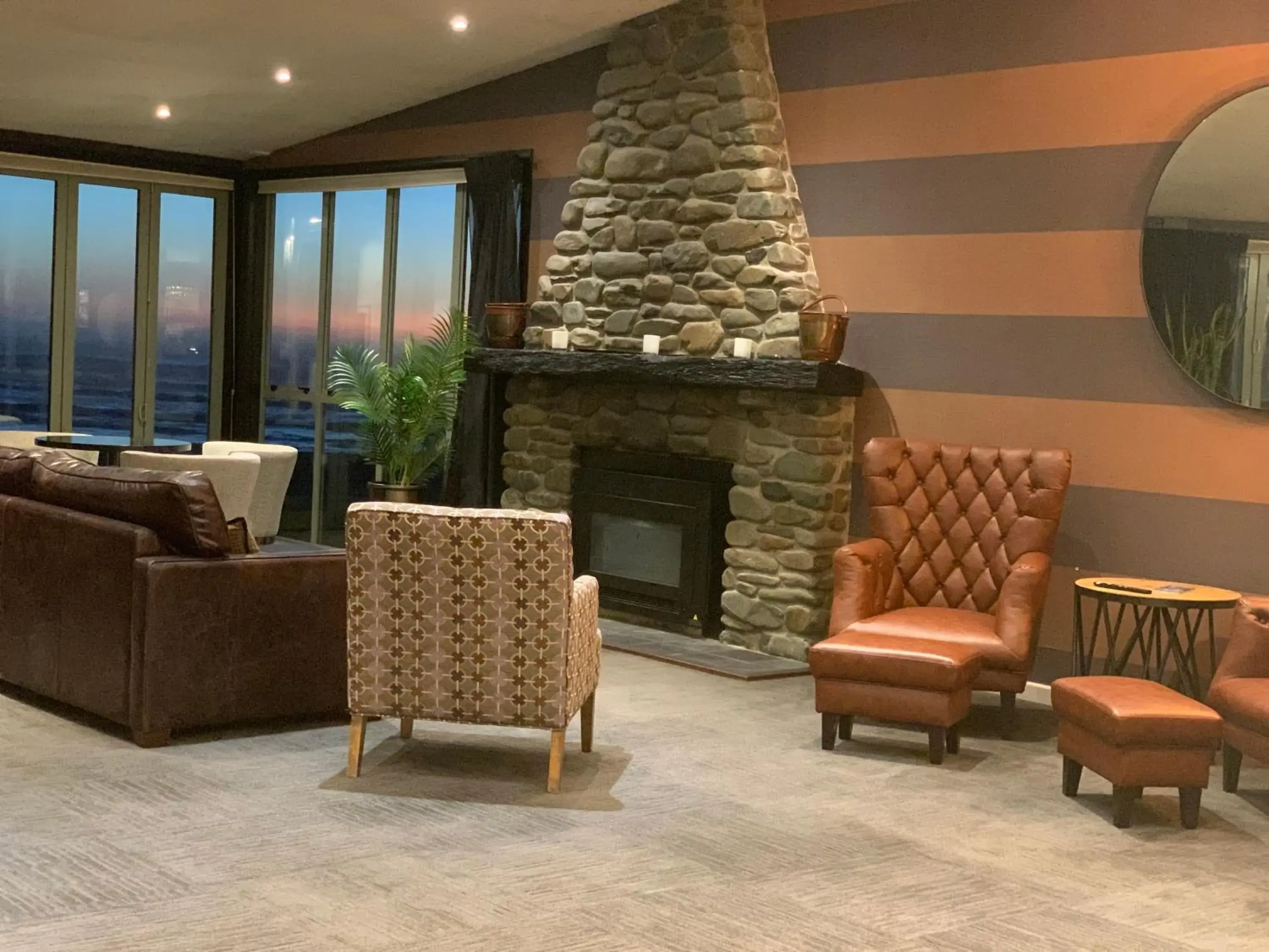 Lounge or bar in Scenic Hotel Punakaiki Lounge or bar in Scenic Hotel Punakaiki