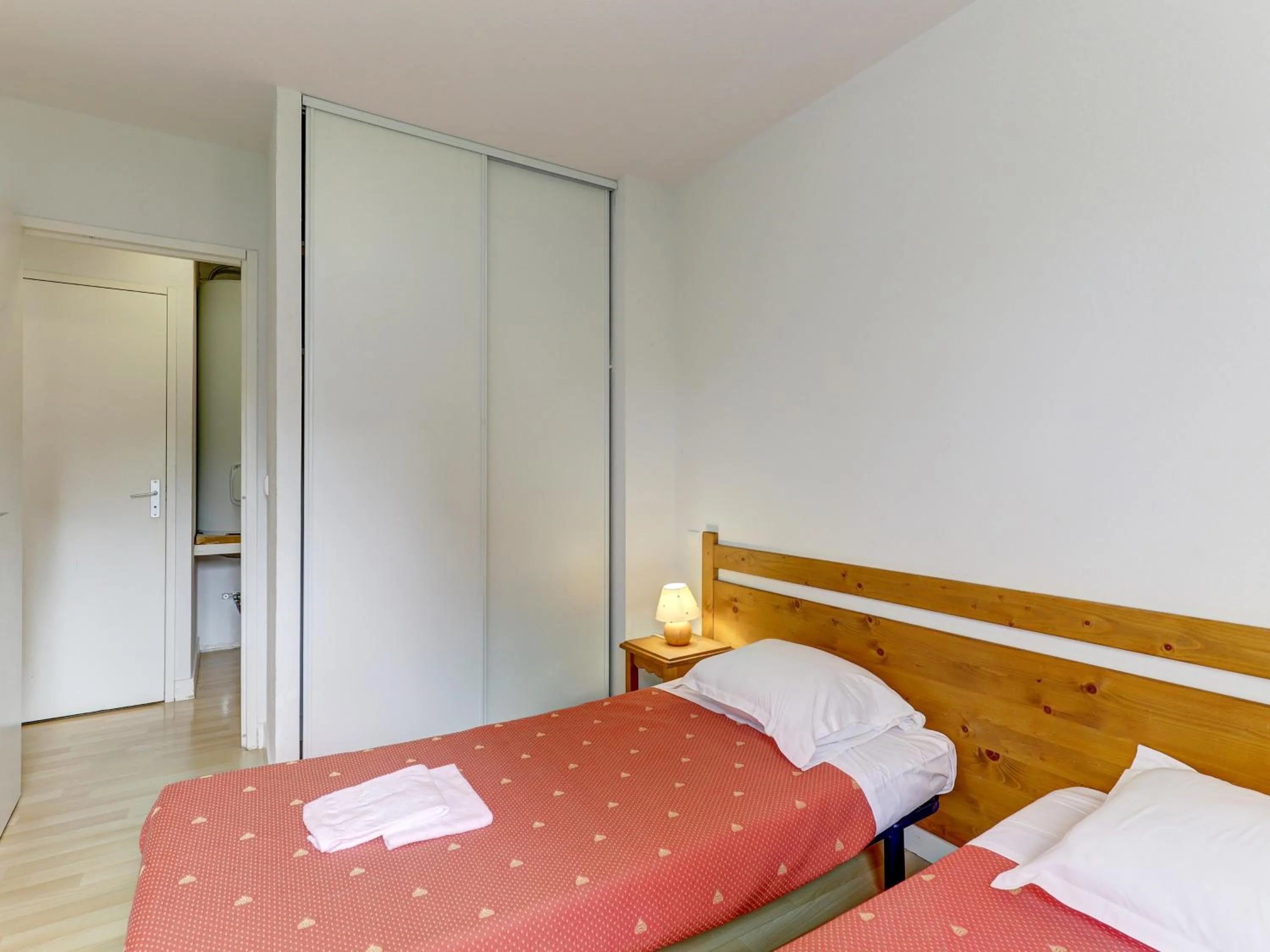 Bedroom, Bed in Vacancéole - Residence le Domaine du Bosquet