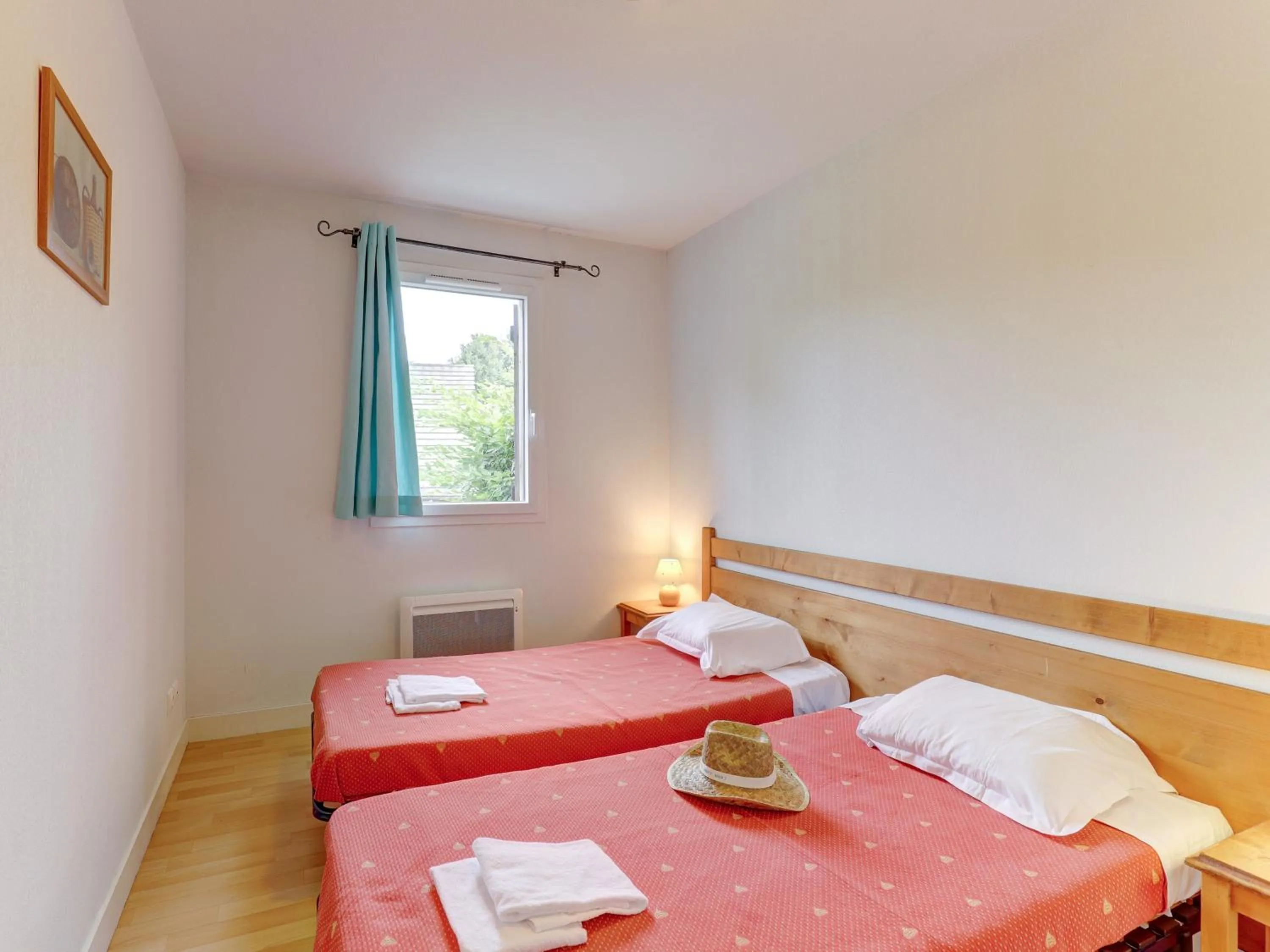 Bedroom, Bed in Vacancéole - Residence le Domaine du Bosquet