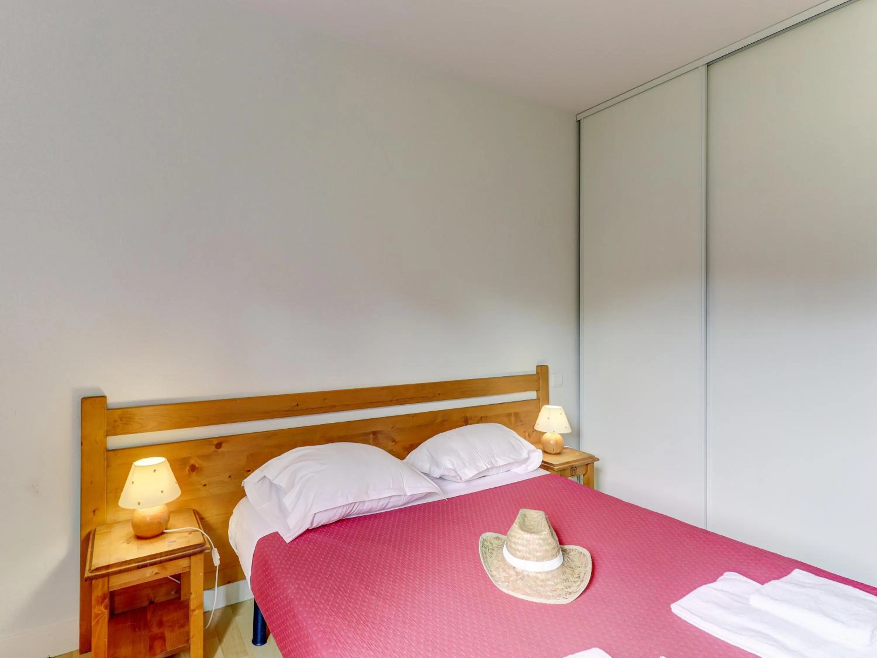 Bedroom, Bed in Vacancéole - Residence le Domaine du Bosquet