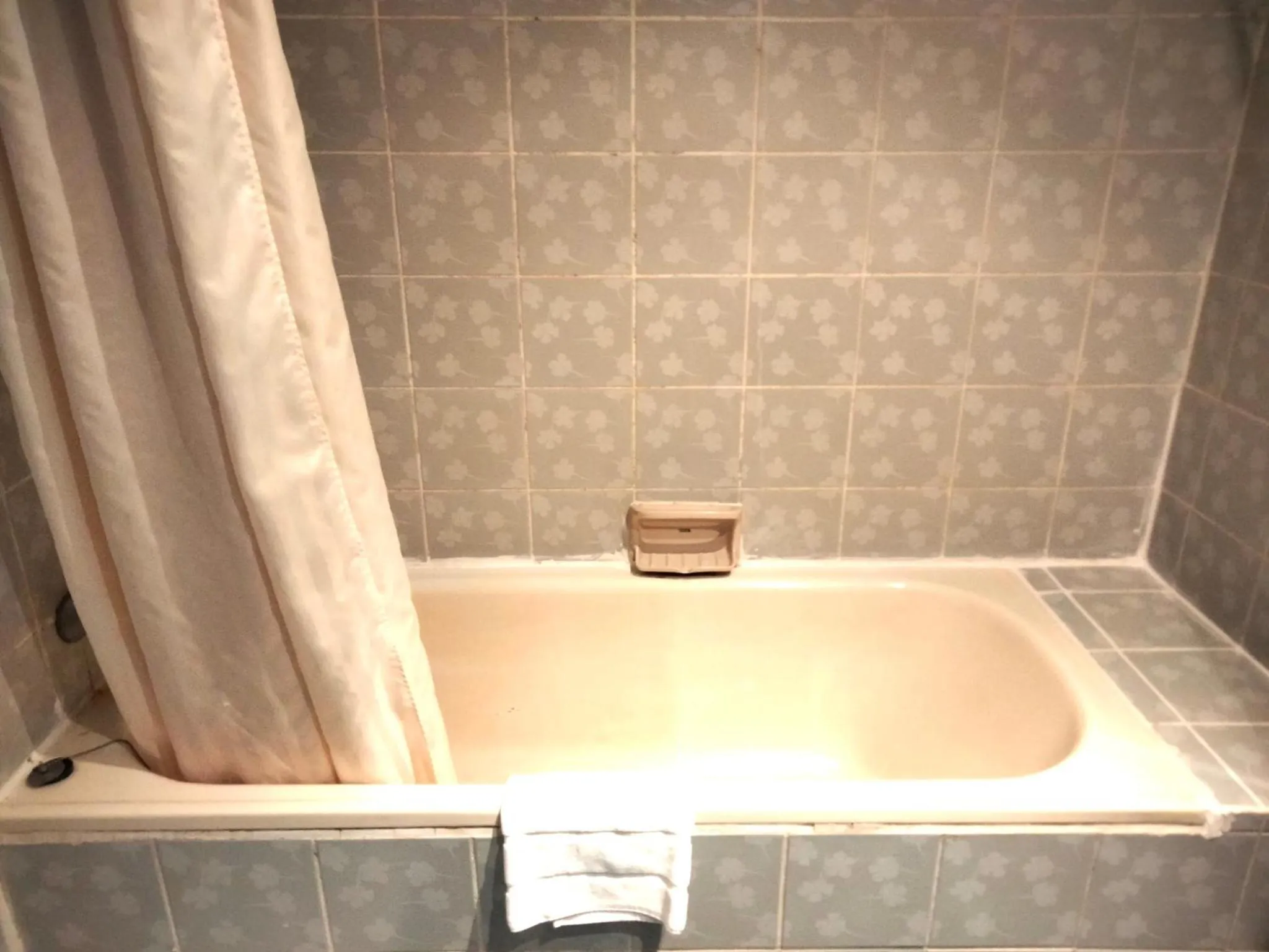 Bathroom in City Lodge Bangkok