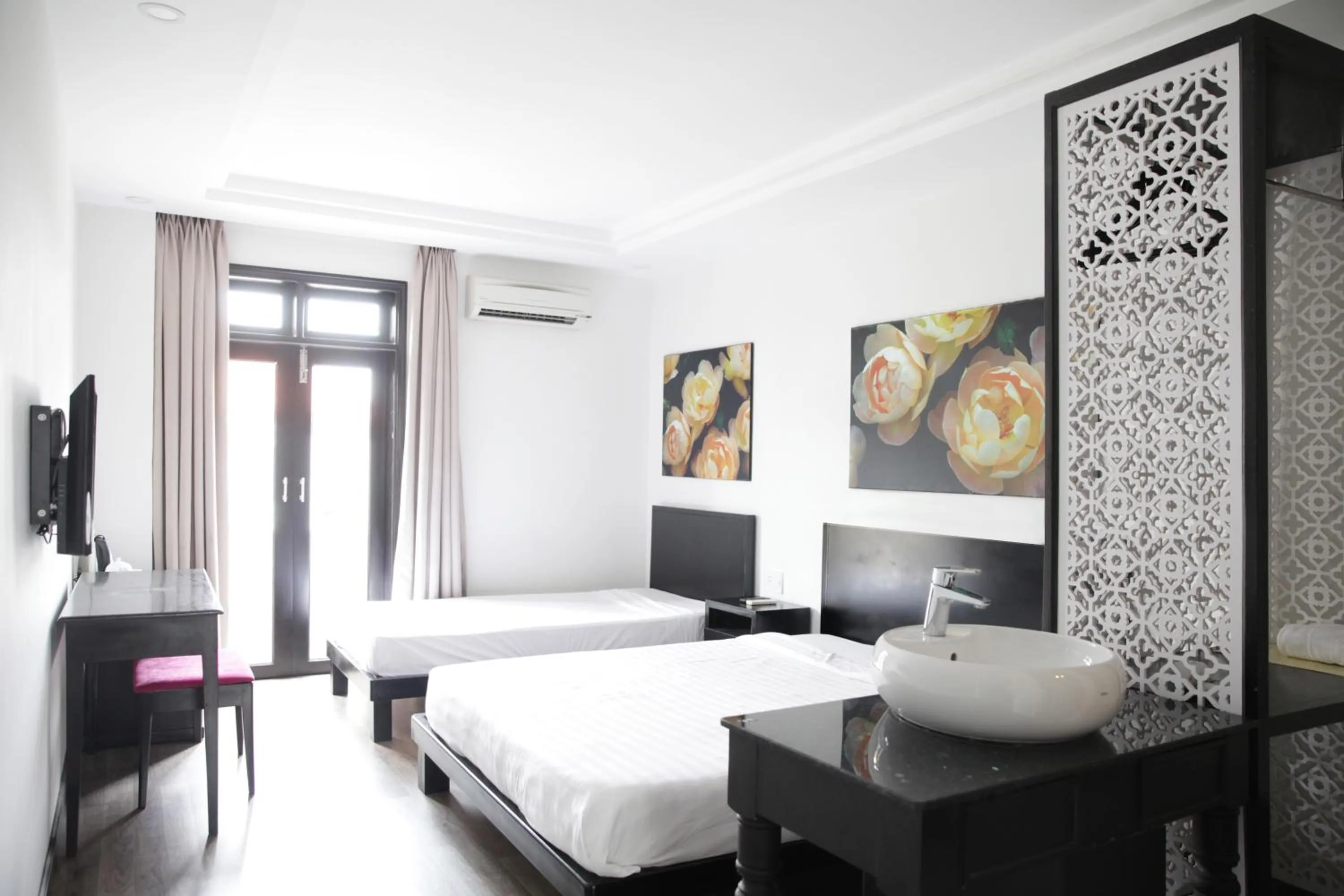Superior Twin Room in Thanh Binh 2 Hotel