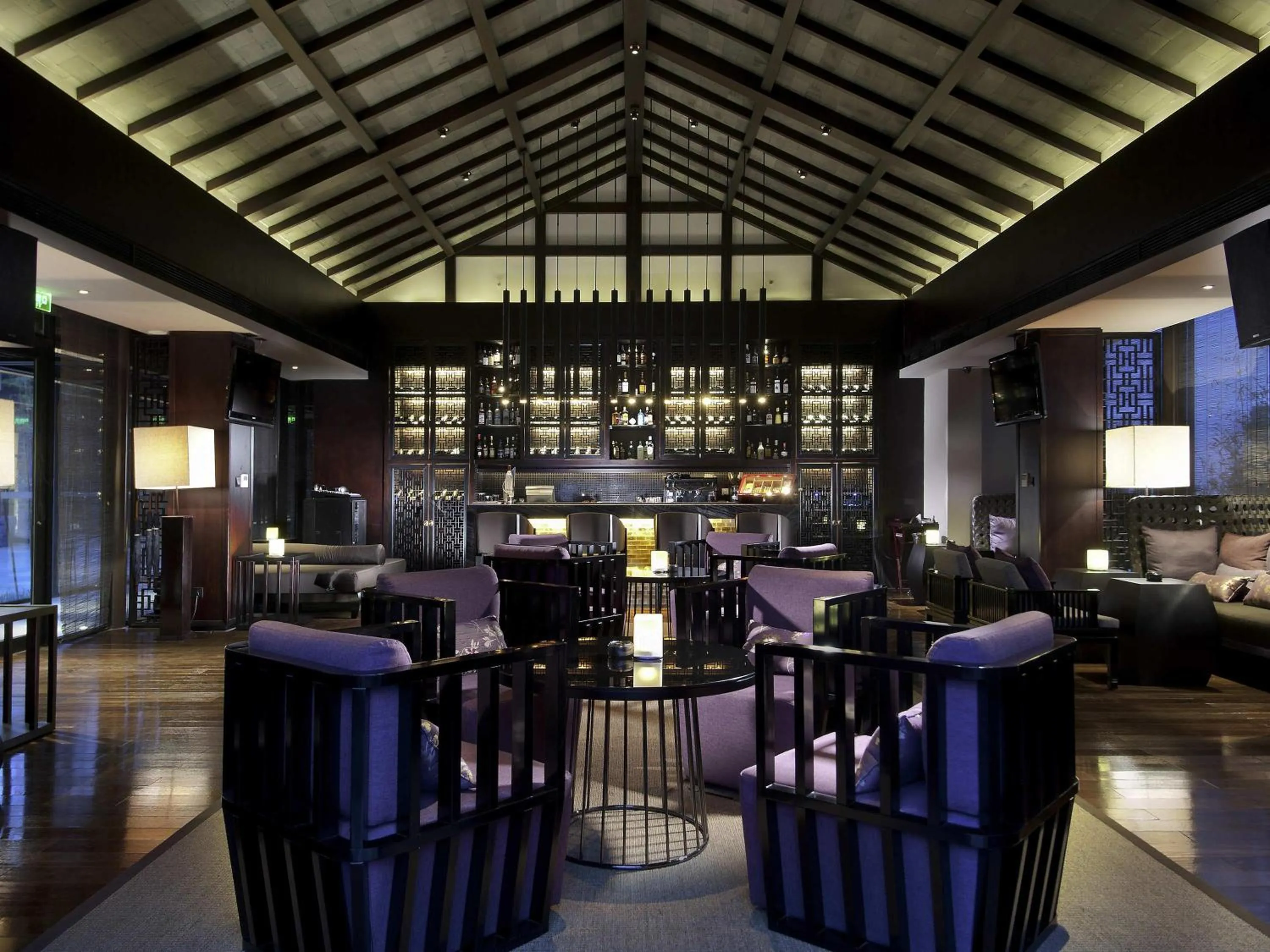 Lounge or bar in Pullman Lijiang Resort & Spa