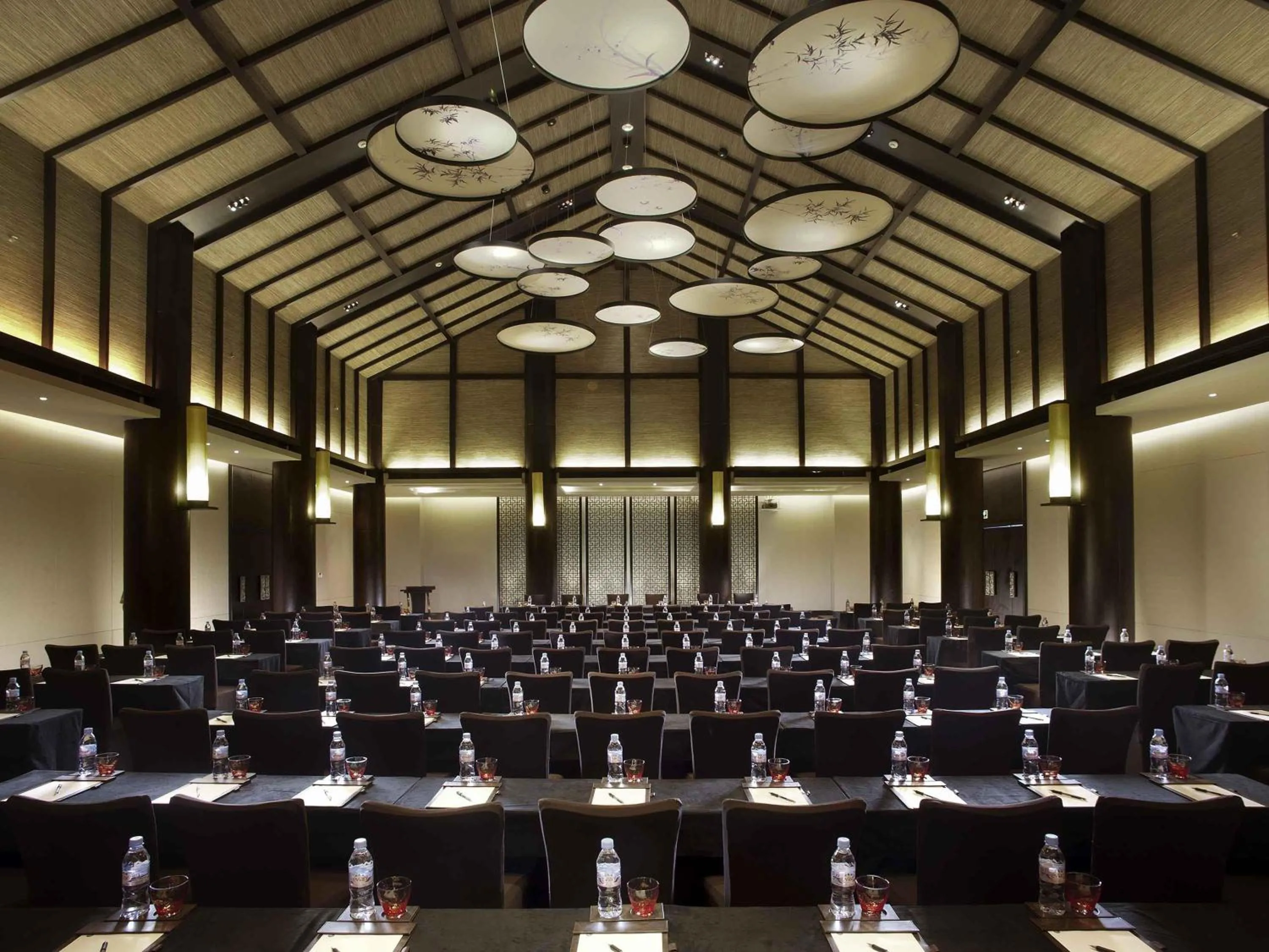 Meeting/conference room in Pullman Lijiang Resort & Spa