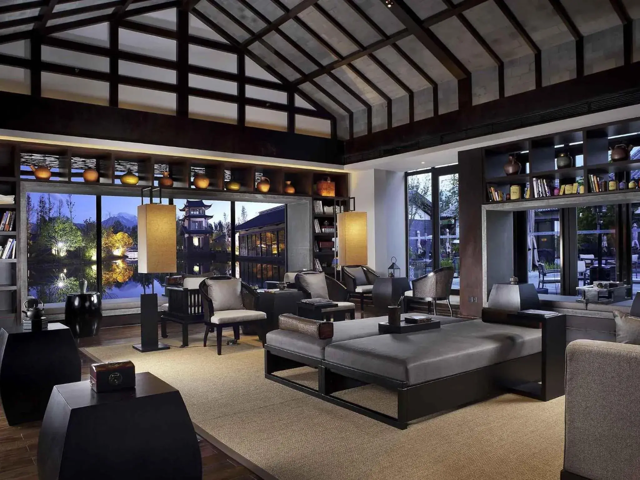 Lounge or bar in Pullman Lijiang Resort & Spa Lounge or bar in Pullman Lijiang Resort & Spa